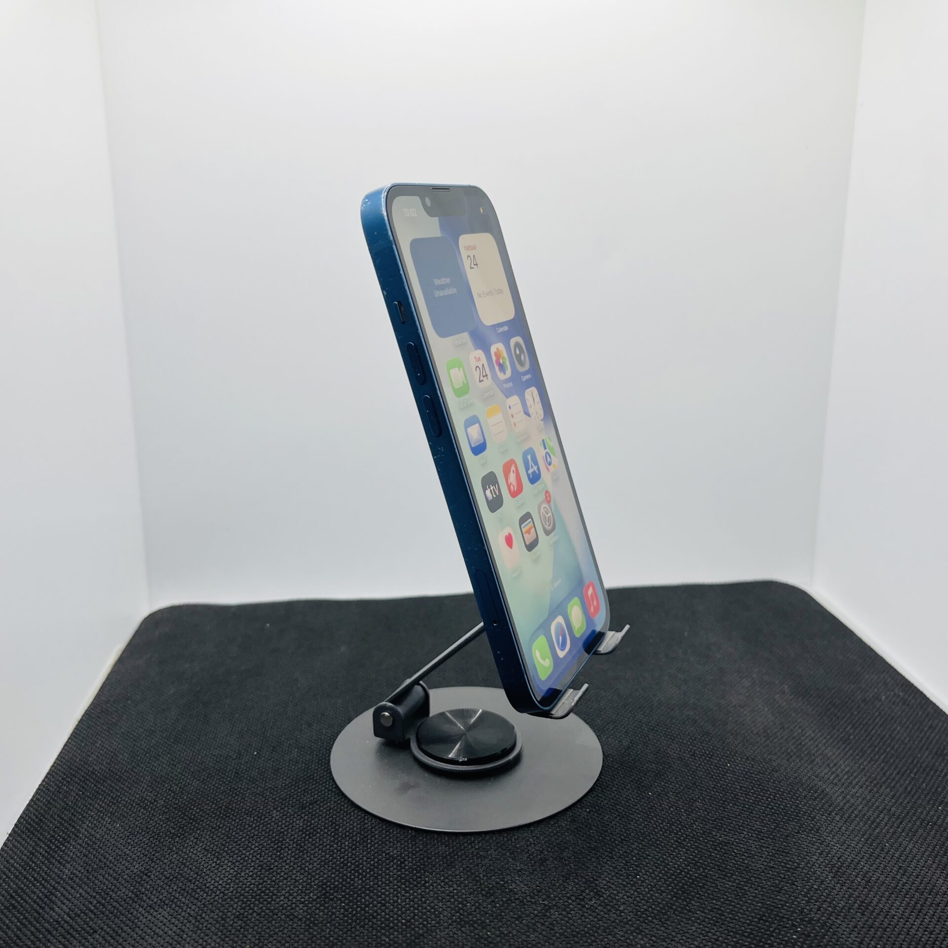 Apple iPhone 13 256GB Blue - (Grade B) - Image 2