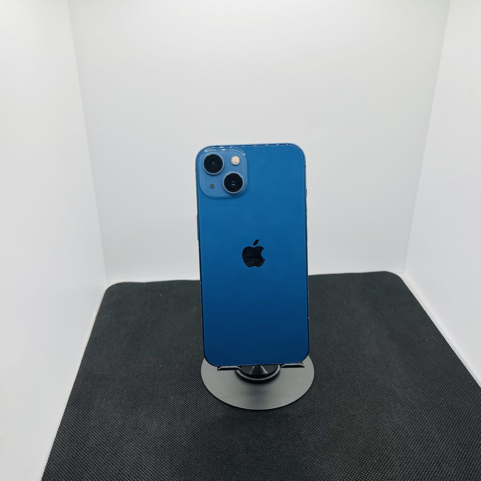 Apple iPhone 13 256GB Blue - (Grade B) - Image 6