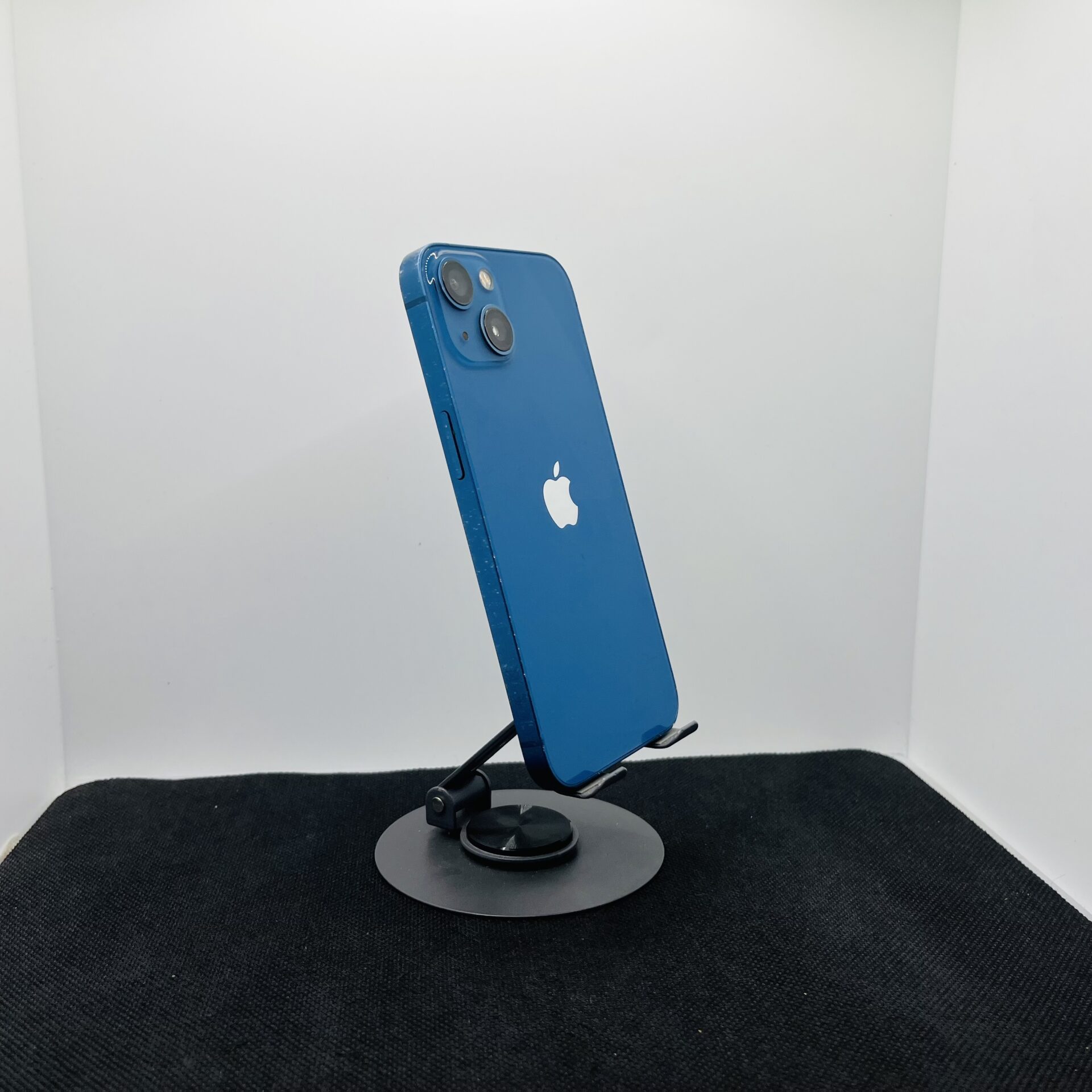 Apple iPhone 13 256GB Blue - (Grade B) - Image 10