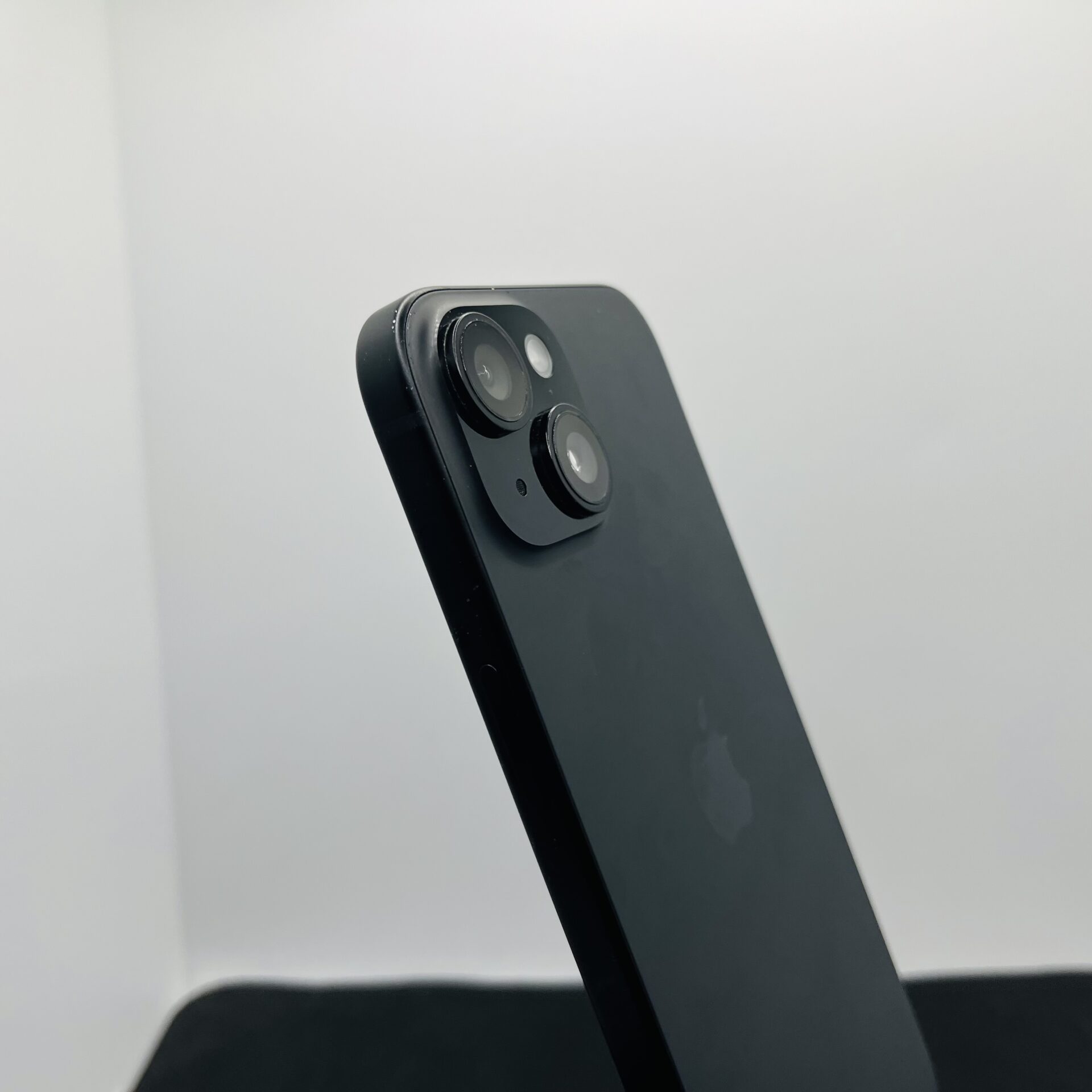 Apple iPhone 15 256GB Black - (Grade B) - Image 9