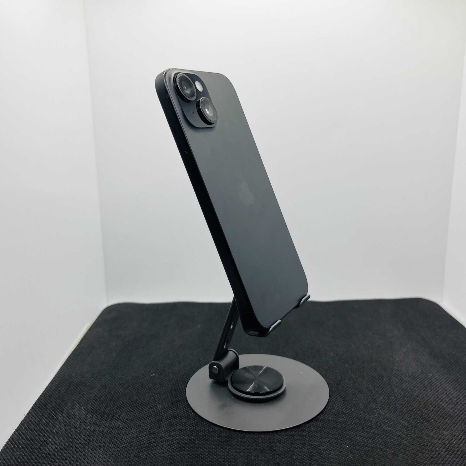 Apple iPhone 15 256GB Black - (Grade B) - Image 10