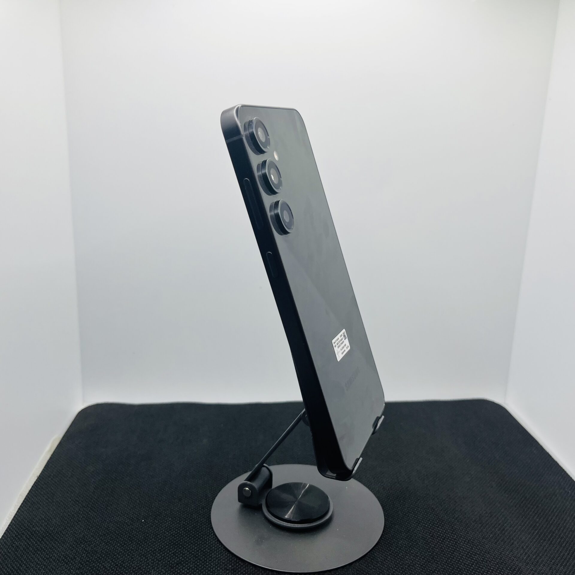 Samsung Galaxy S24 FE 128GB Graphite – (Grade B) - Image 7