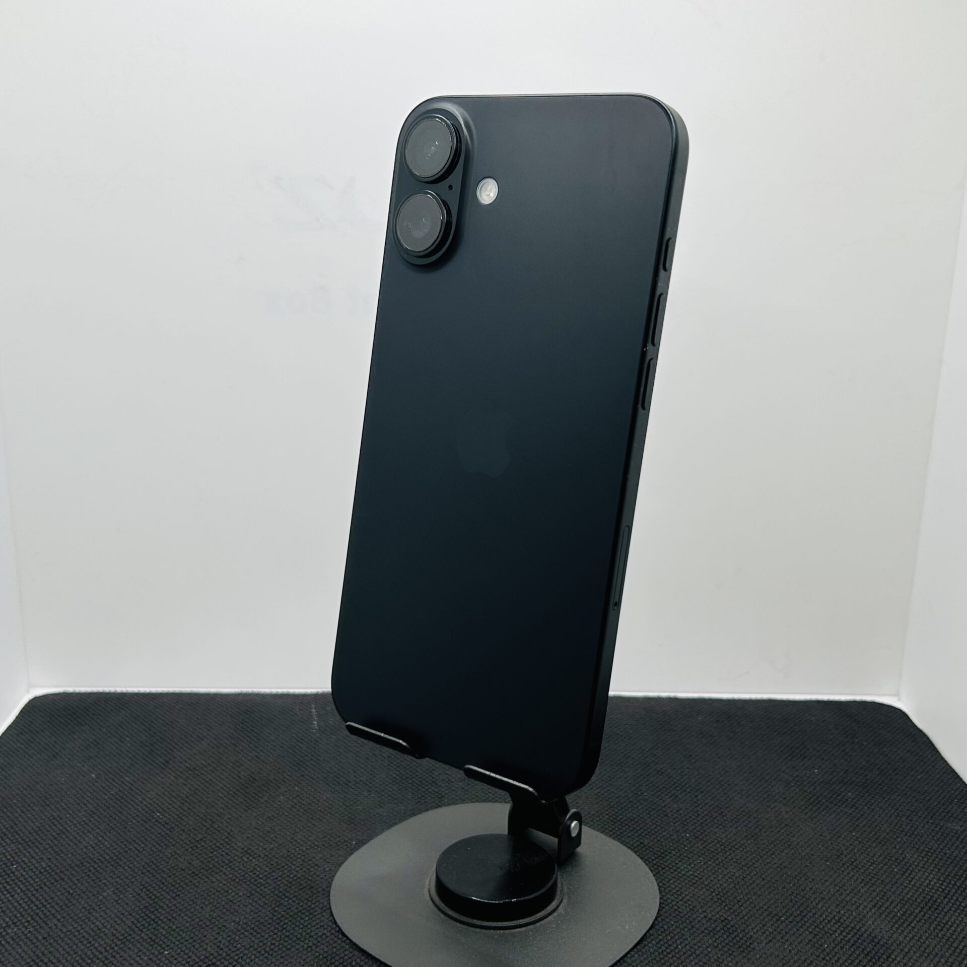 Apple iPhone 16 Plus 128GB Black - (Grade B) - Image 8