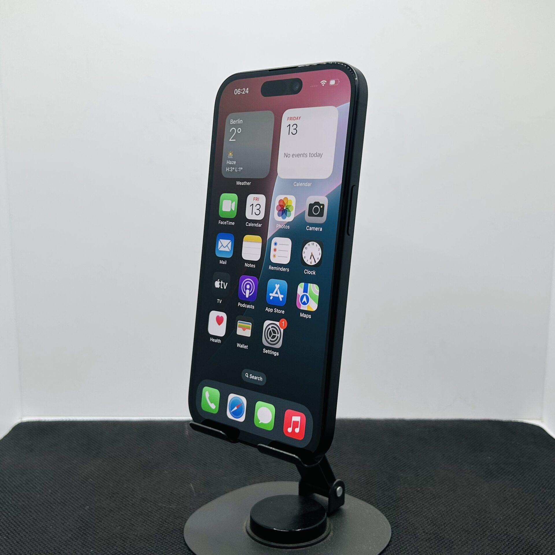 Apple iPhone 15 128GB Black - (Grade B) - Image 7