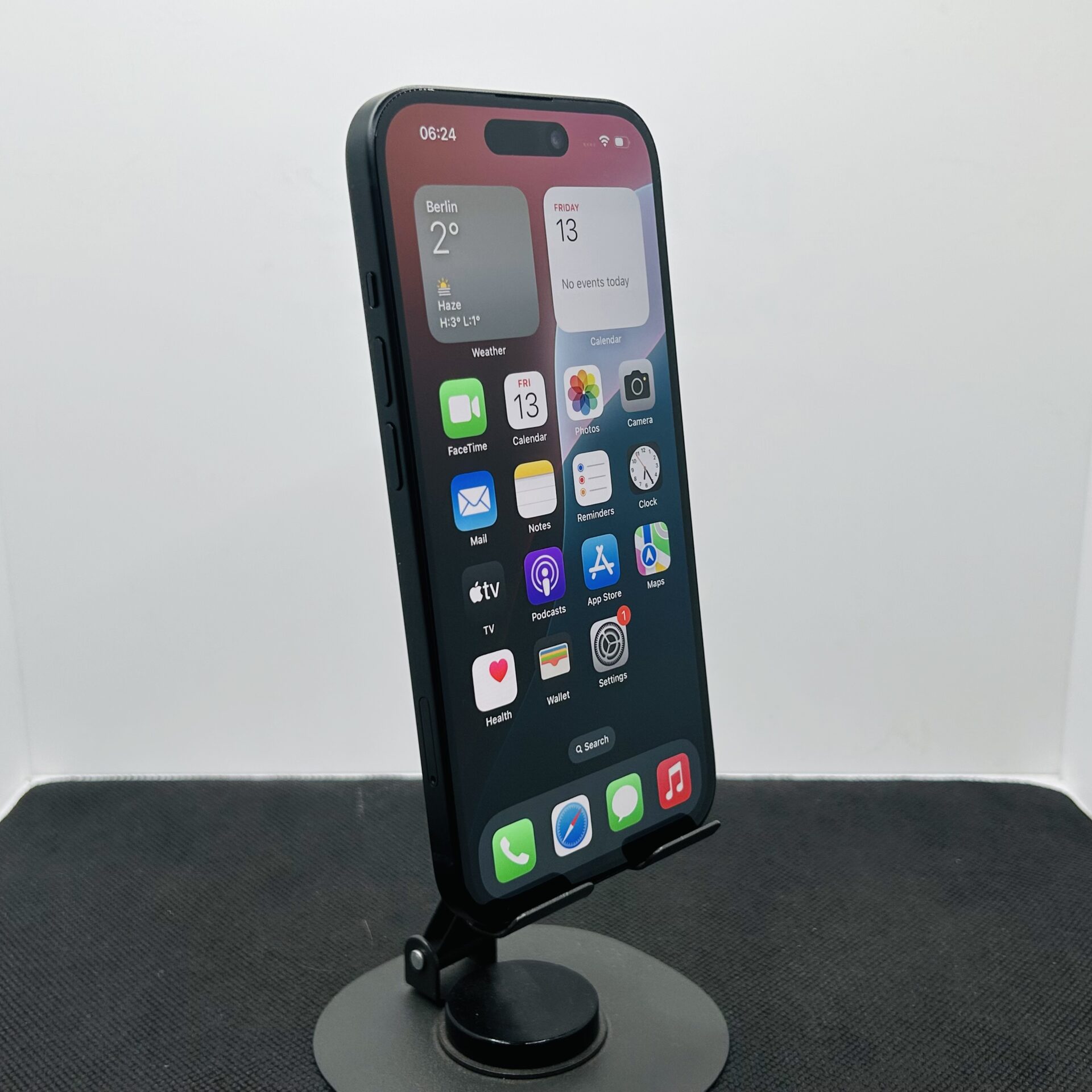 Apple iPhone 15 128GB Black - (Grade B) - Image 5