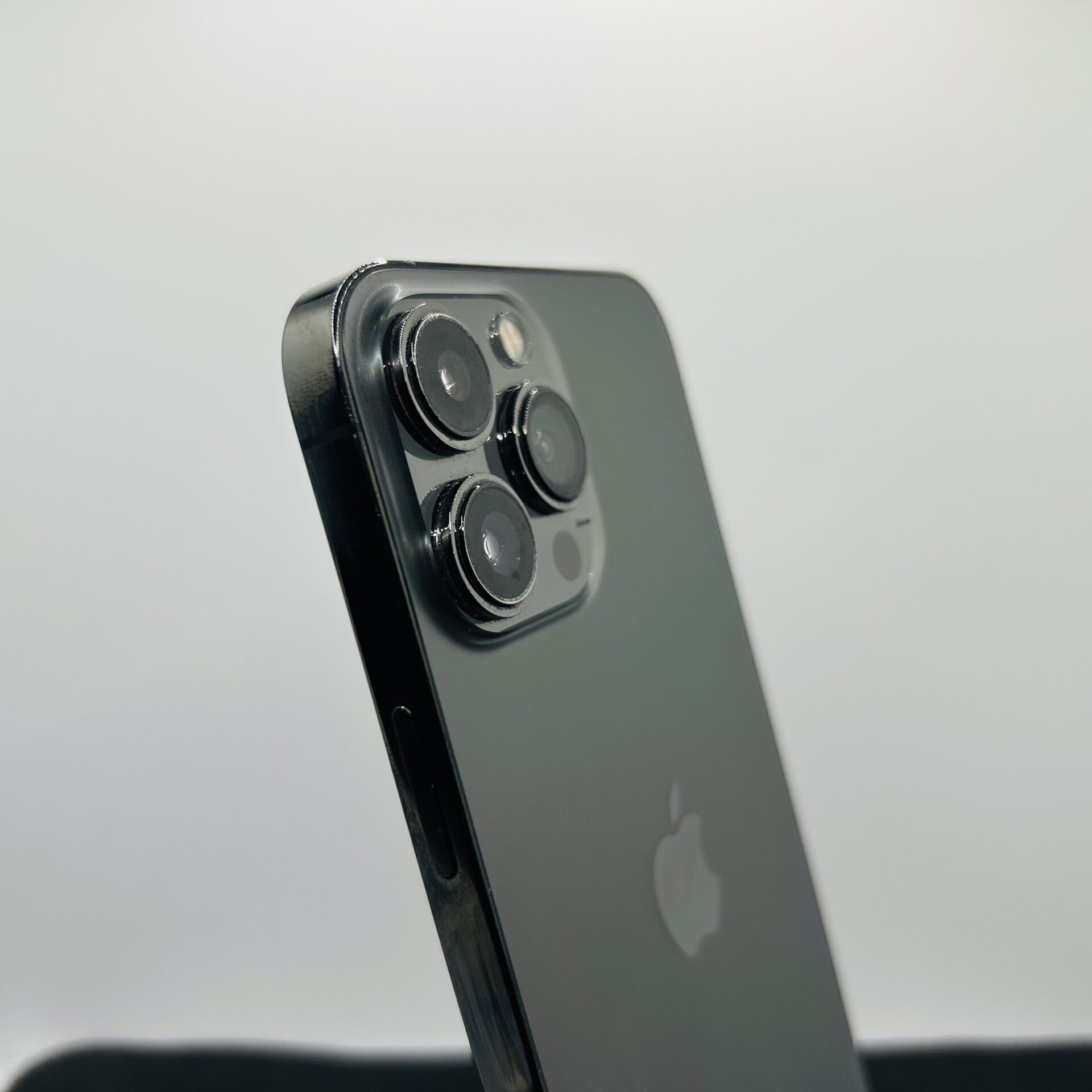 Apple iPhone 13 Pro Max 256GB Graphite – (Grade B) - Image 10