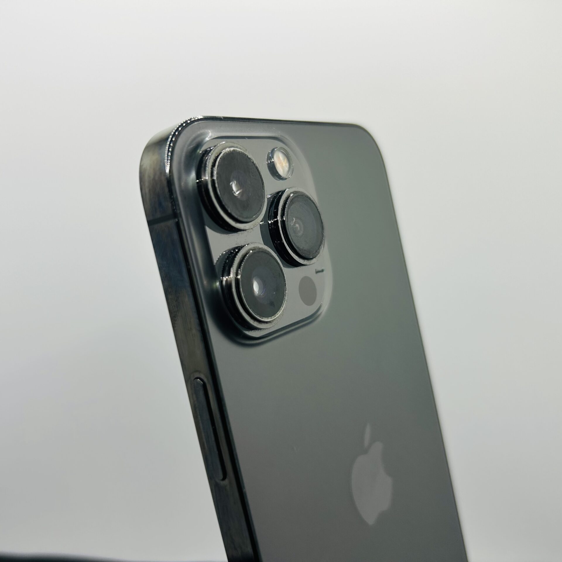 Apple iPhone 13 Pro Max 256GB Graphite – (Grade B) - Image 9