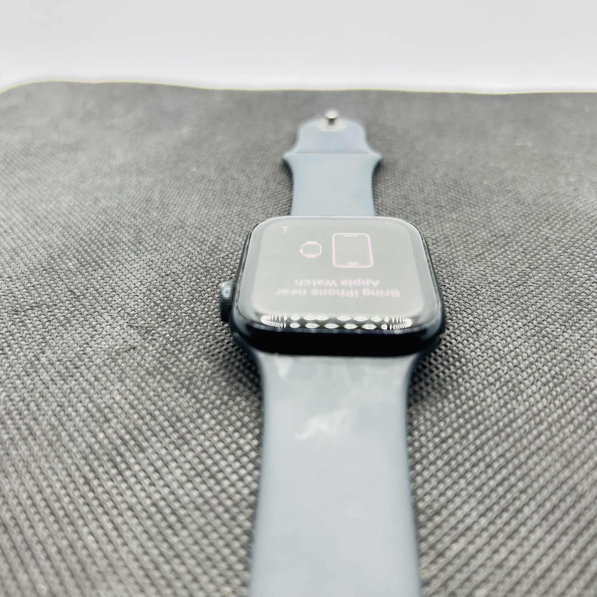 Apple Watch SE 2nd Gen 44mm GPS Only Midnight - (Grade B) - Image 4