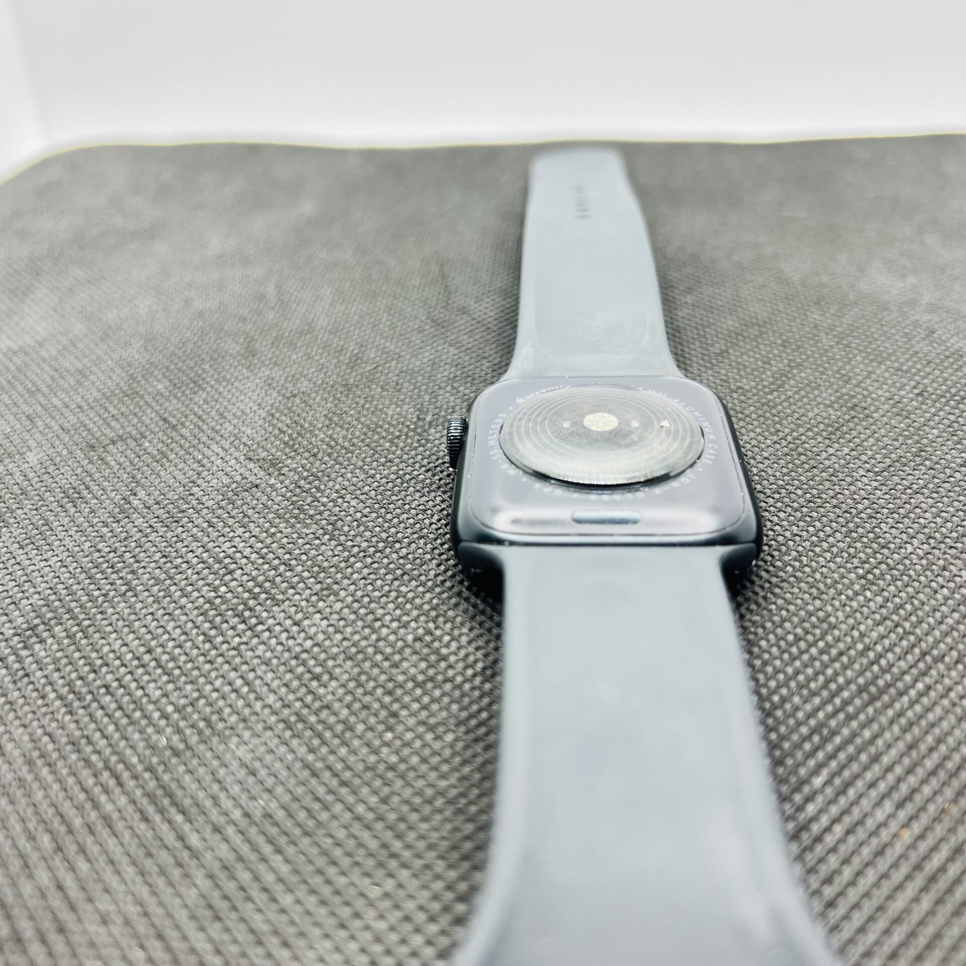 Apple Watch SE 2nd Gen 44mm GPS Only Midnight - (Grade B) - Image 7