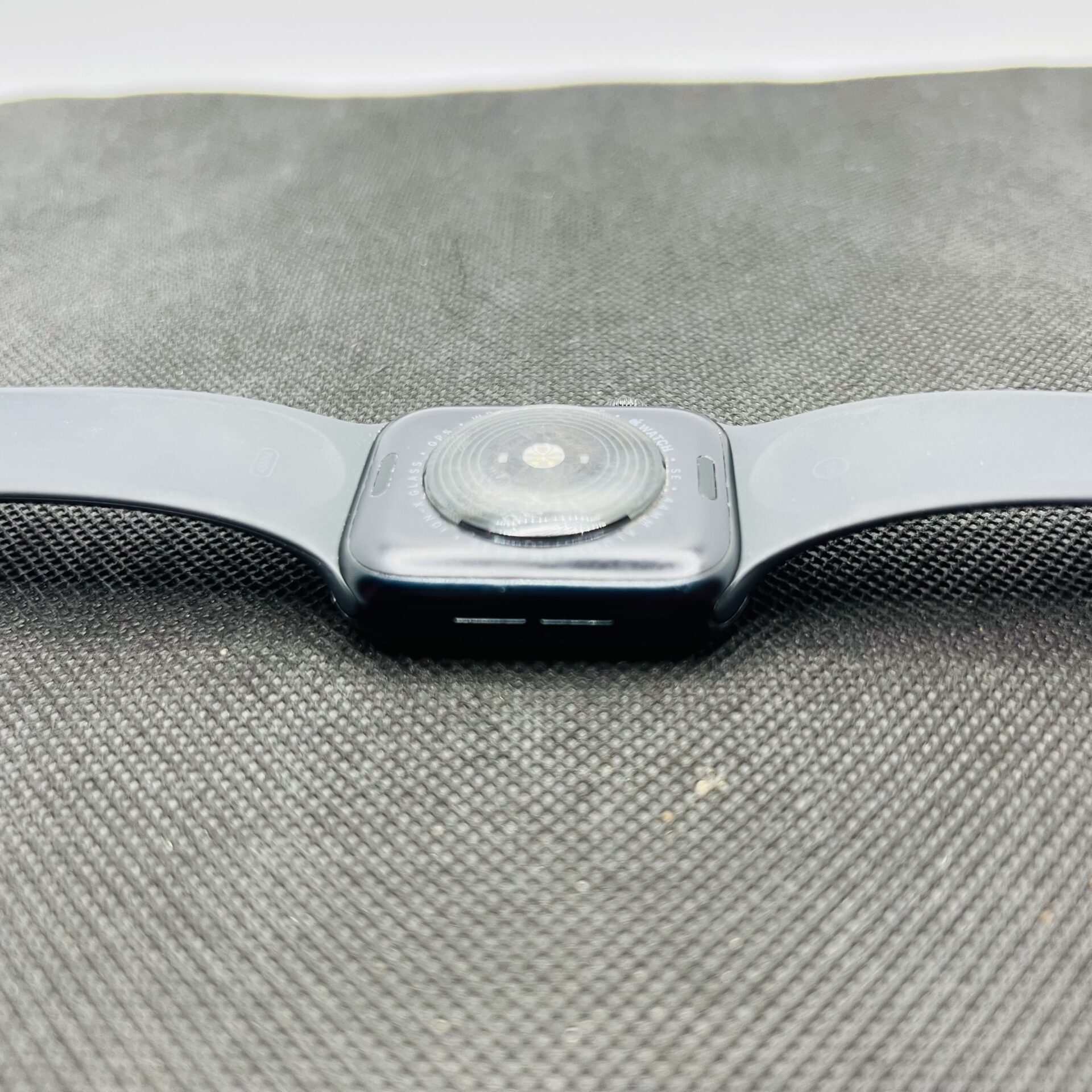 Apple Watch SE 2nd Gen 44mm GPS Only Midnight - (Grade B) - Image 8