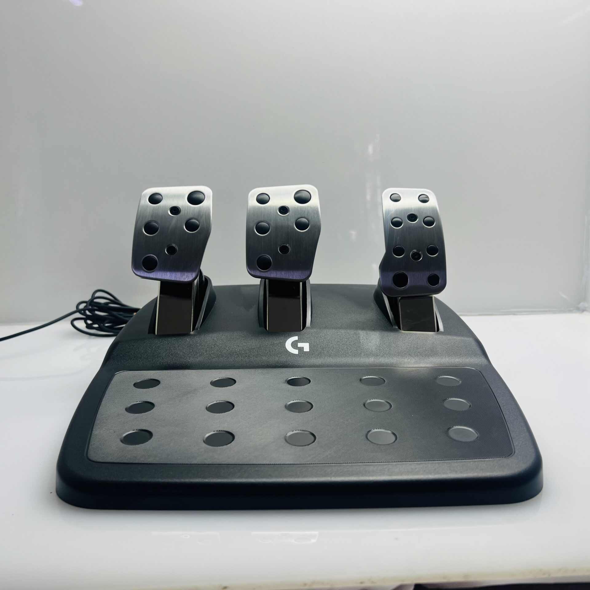 Logitech G923 True Force Steering Wheel Black - (Grade B) - Image 3