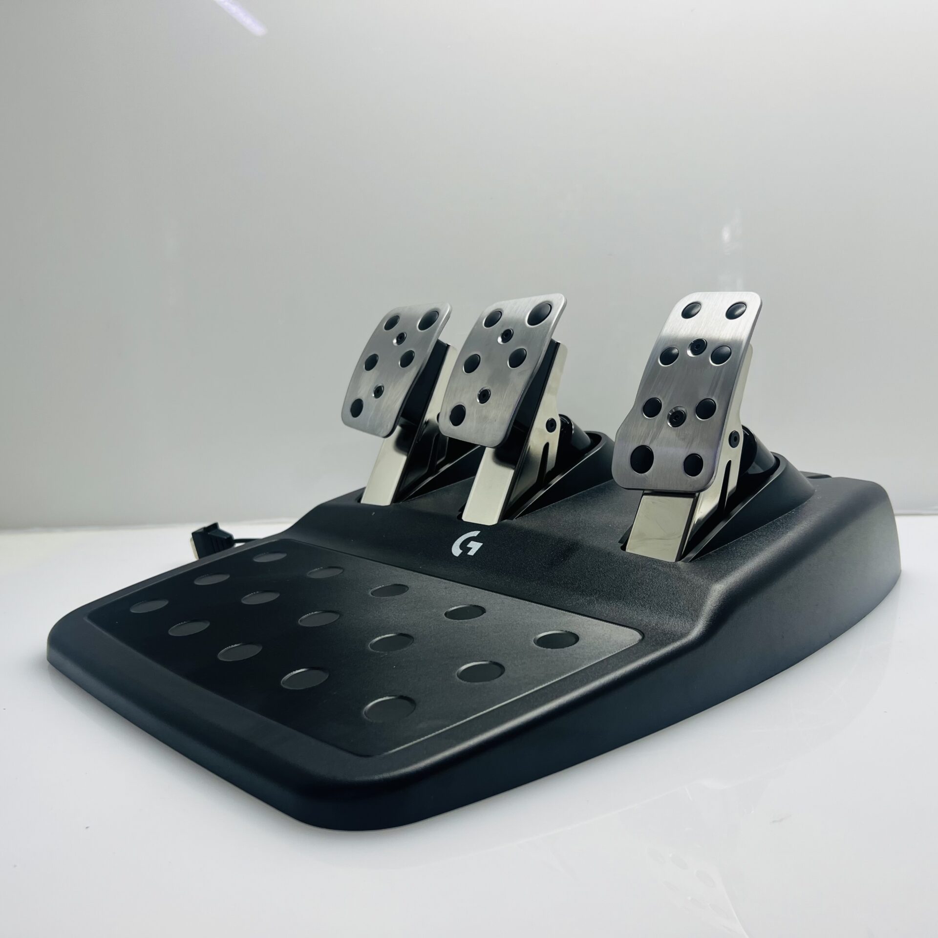 Logitech G923 True Force Steering Wheel Black - (Grade B) - Image 4