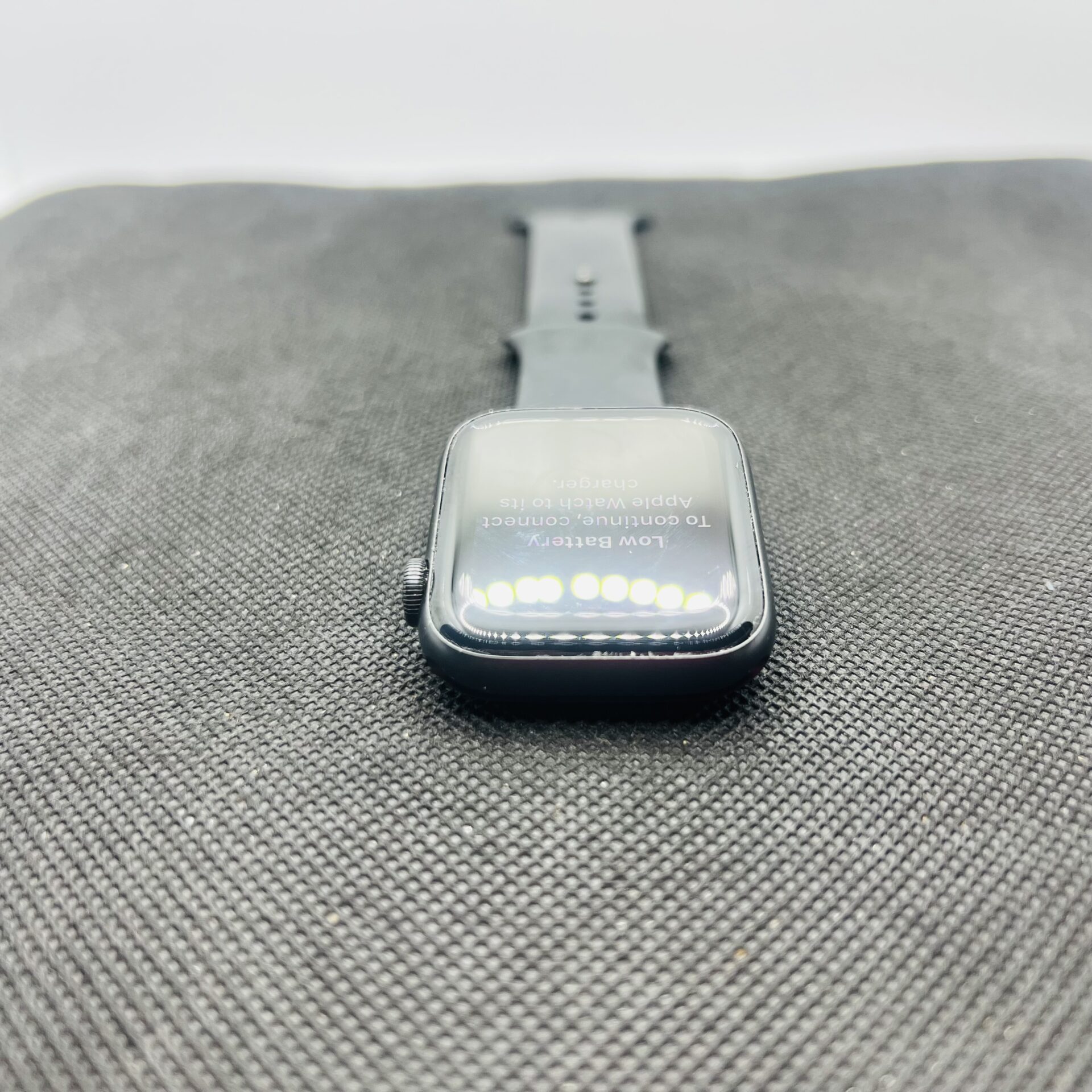 Apple Watch Series 6 Nike 44mm GPS Only Space Gray - (Grade B) - Image 2