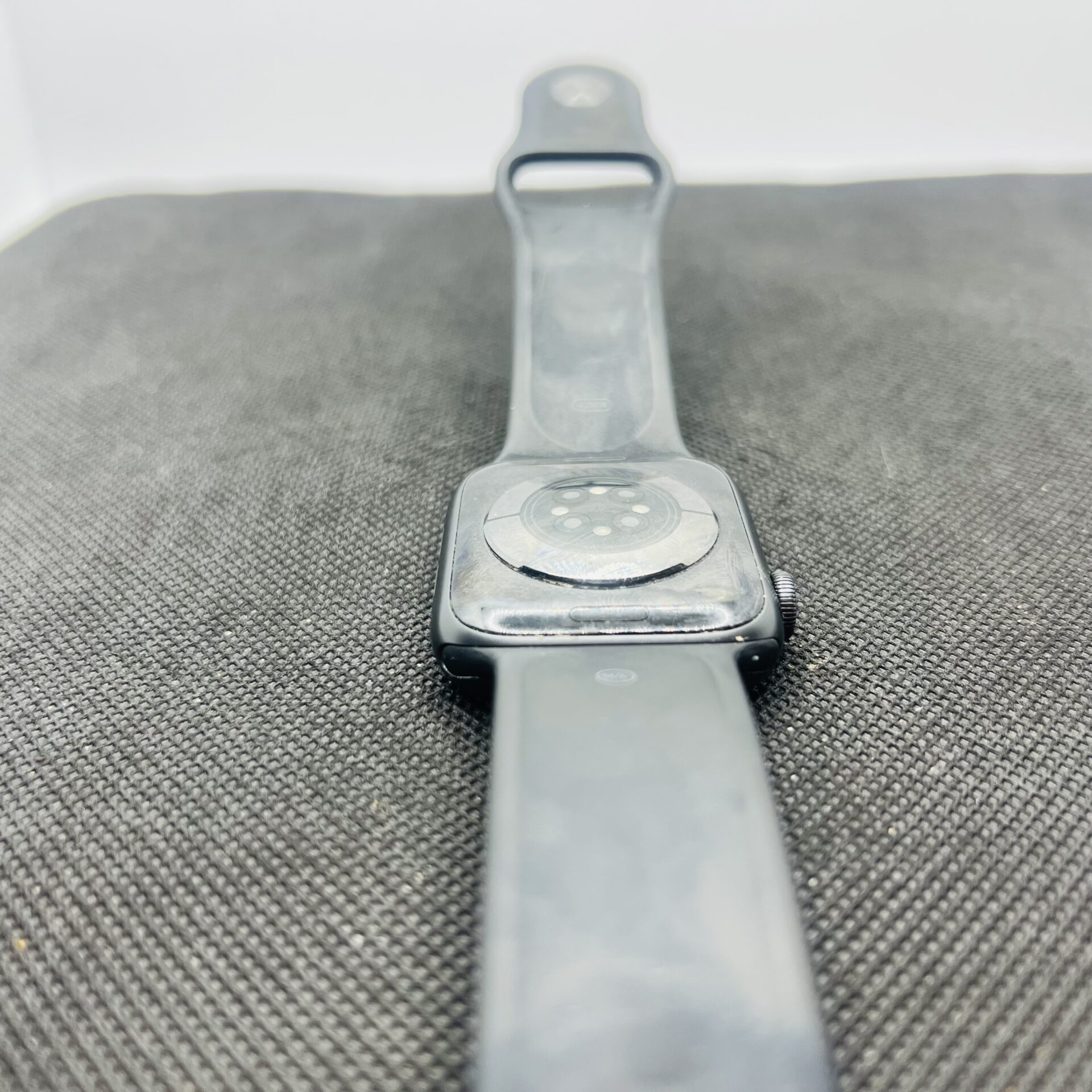 Apple Watch Series 6 Nike 44mm GPS Only Space Gray - (Grade B) - Image 9