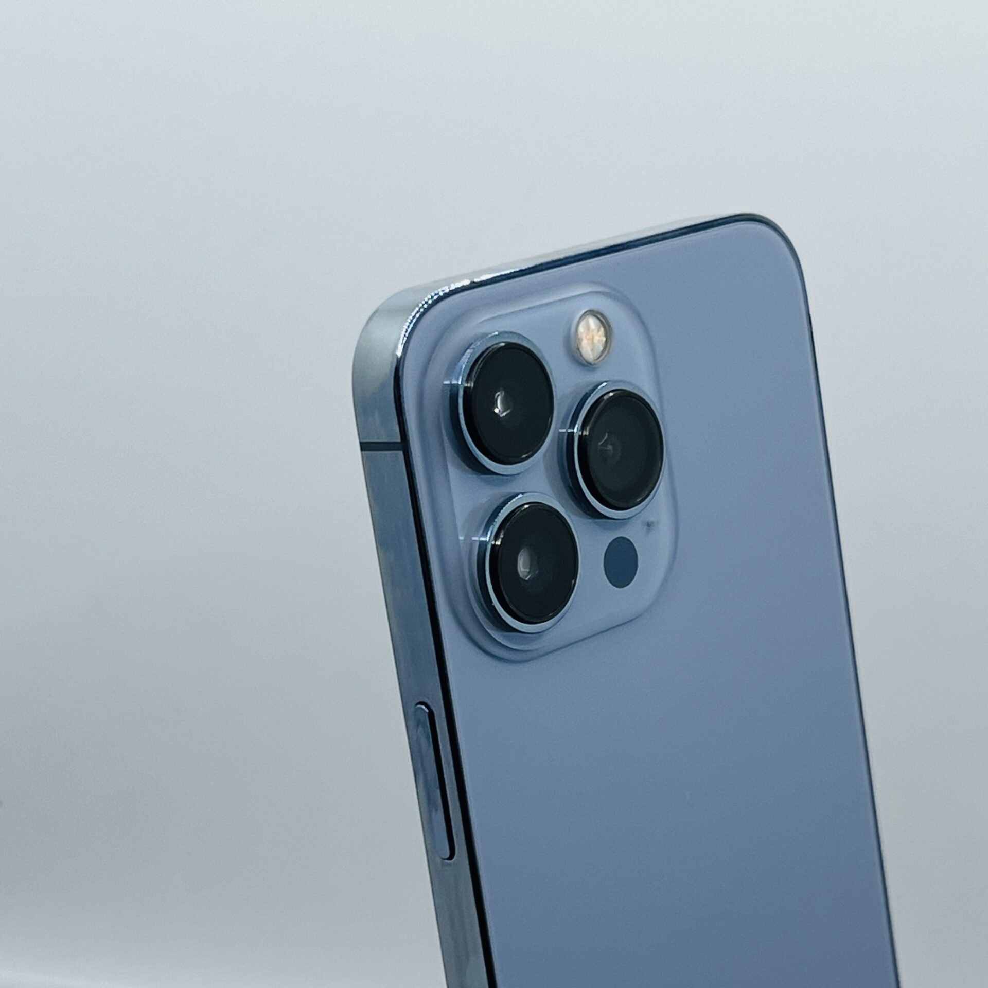 Apple iPhone 13 Pro 128GB Sierra Blue – (Grade B) - Image 11