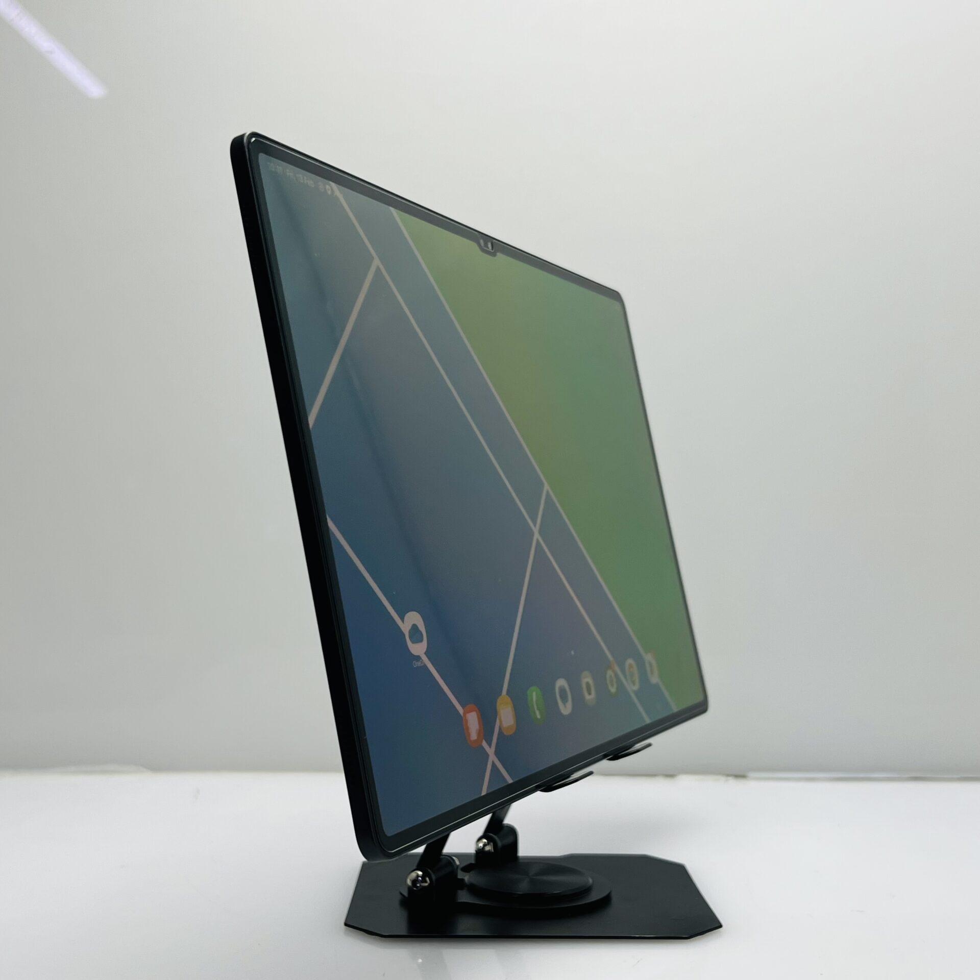 Samsung Galaxy Tab S8 Ultra 256GB (WiFi/Cellular) Graphite (Grade A) + Keyboard Cover Bundle Value: R799 - Image 3