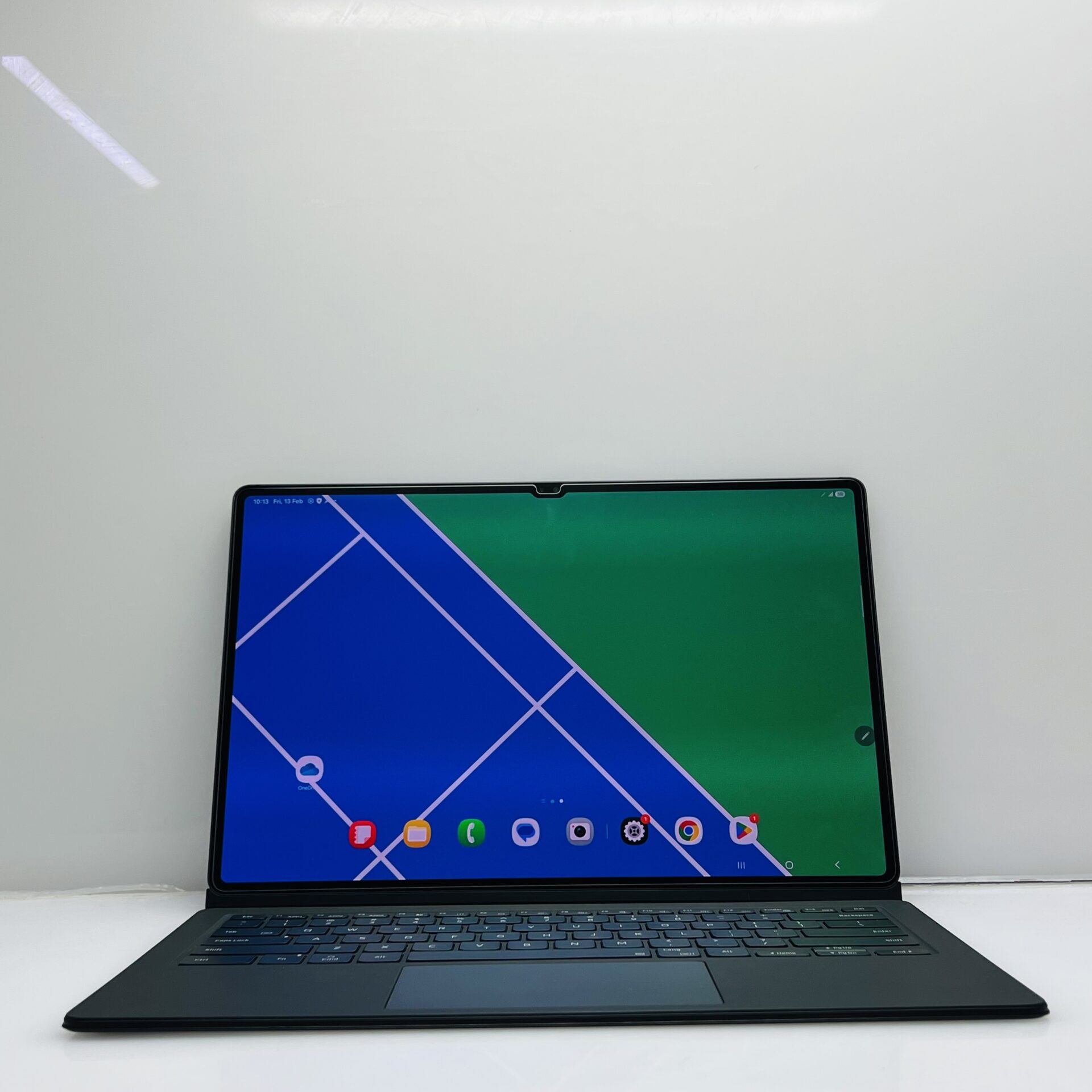 Samsung Galaxy Tab S8 Ultra 256GB (WiFi/Cellular) Graphite (Grade A) + Keyboard Cover Bundle Value: R799 - Image 10