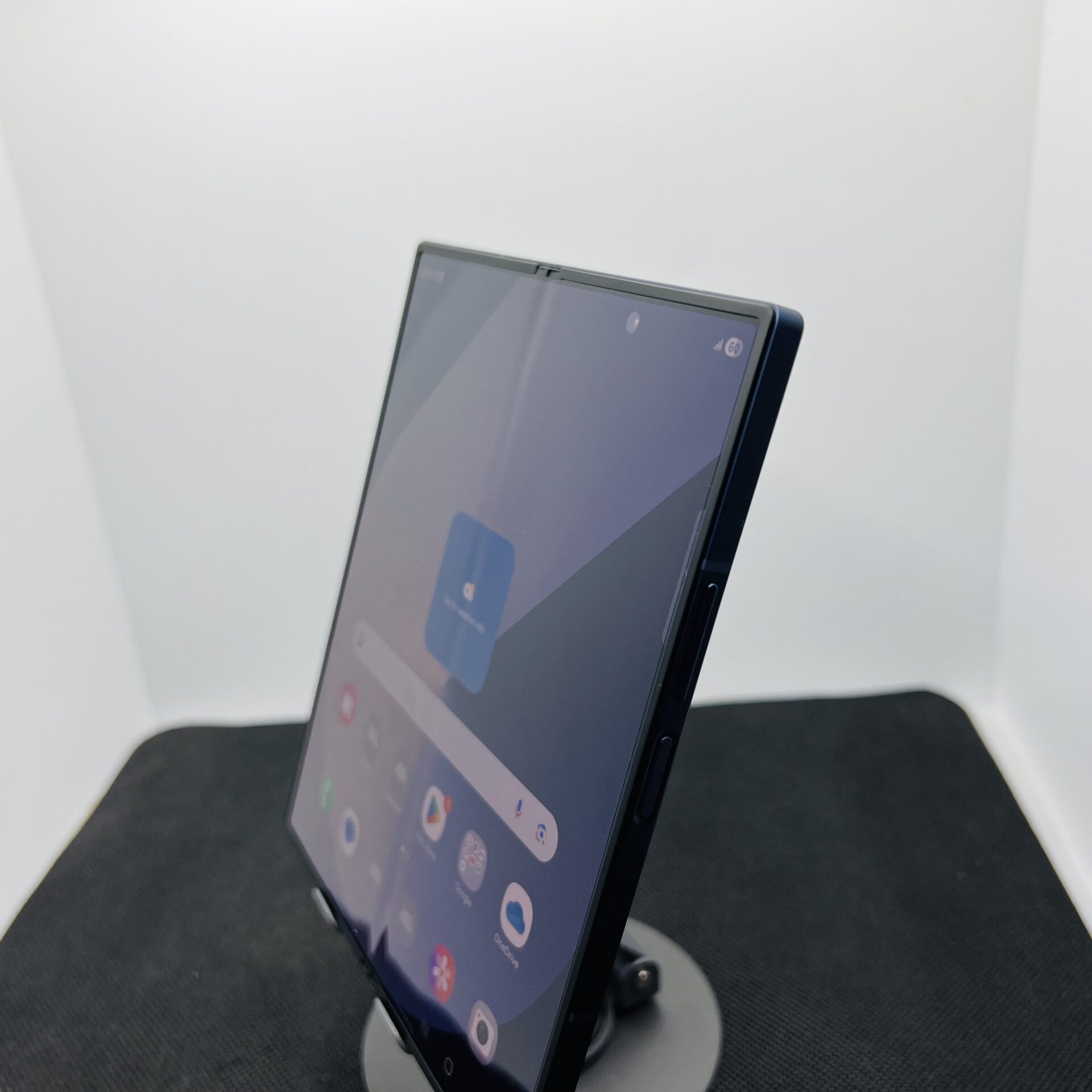 Samsung Galaxy Z Fold 6 256GB Navy (Grade B) - No SIM Tray - Image 6