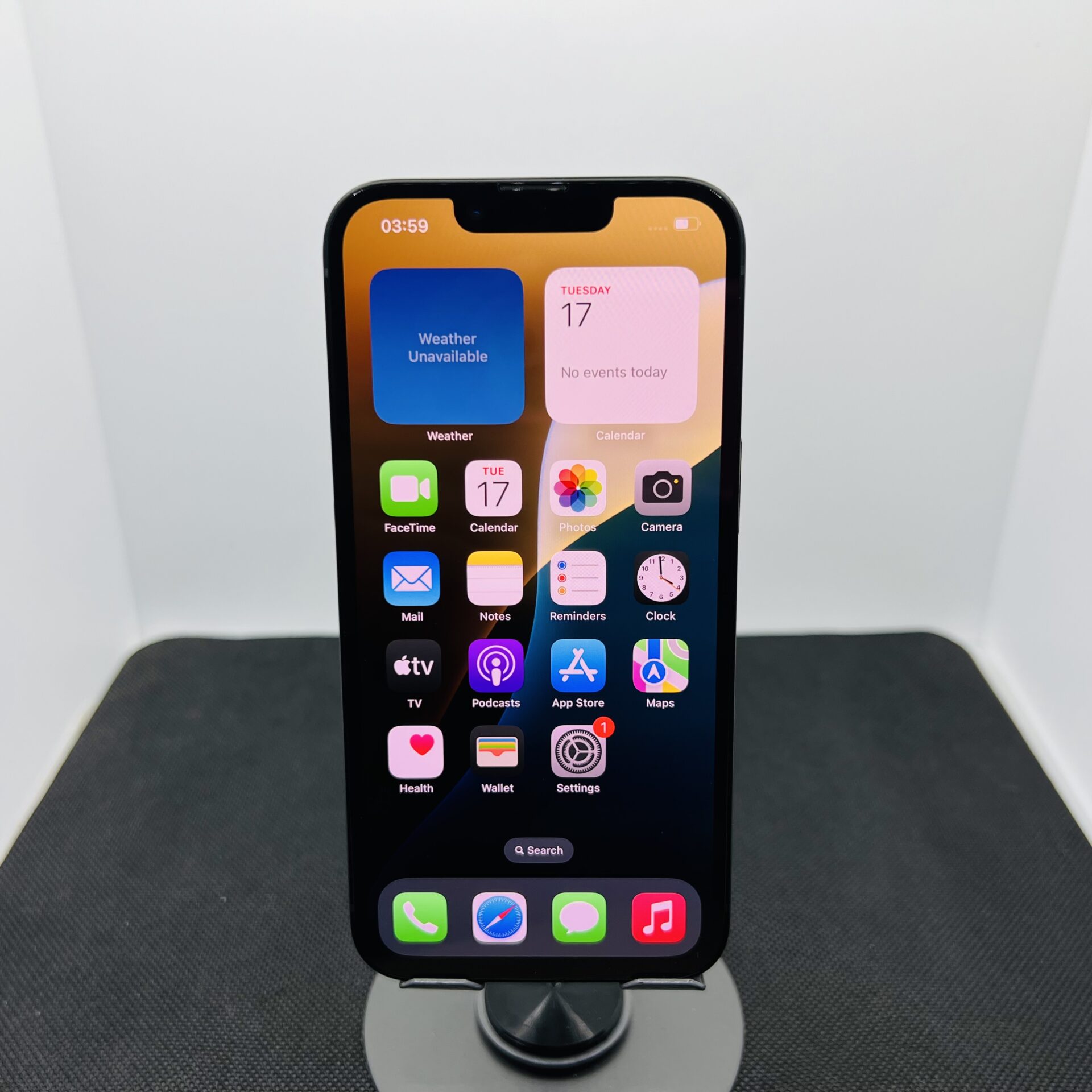 Apple iPhone 16e 128GB Black – (Grade A) - Image 2