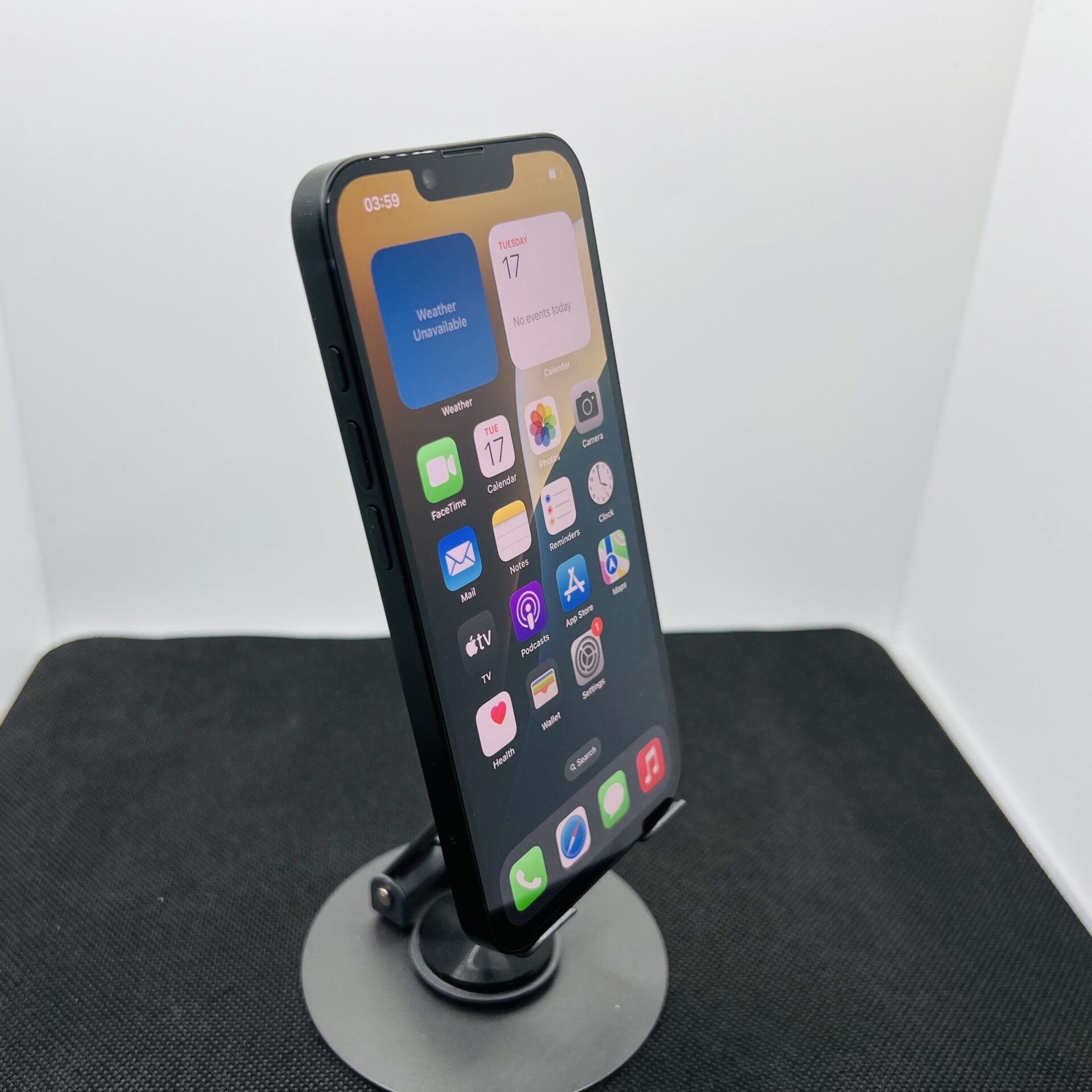 Apple iPhone 16e 128GB Black – (Grade A) - Image 5