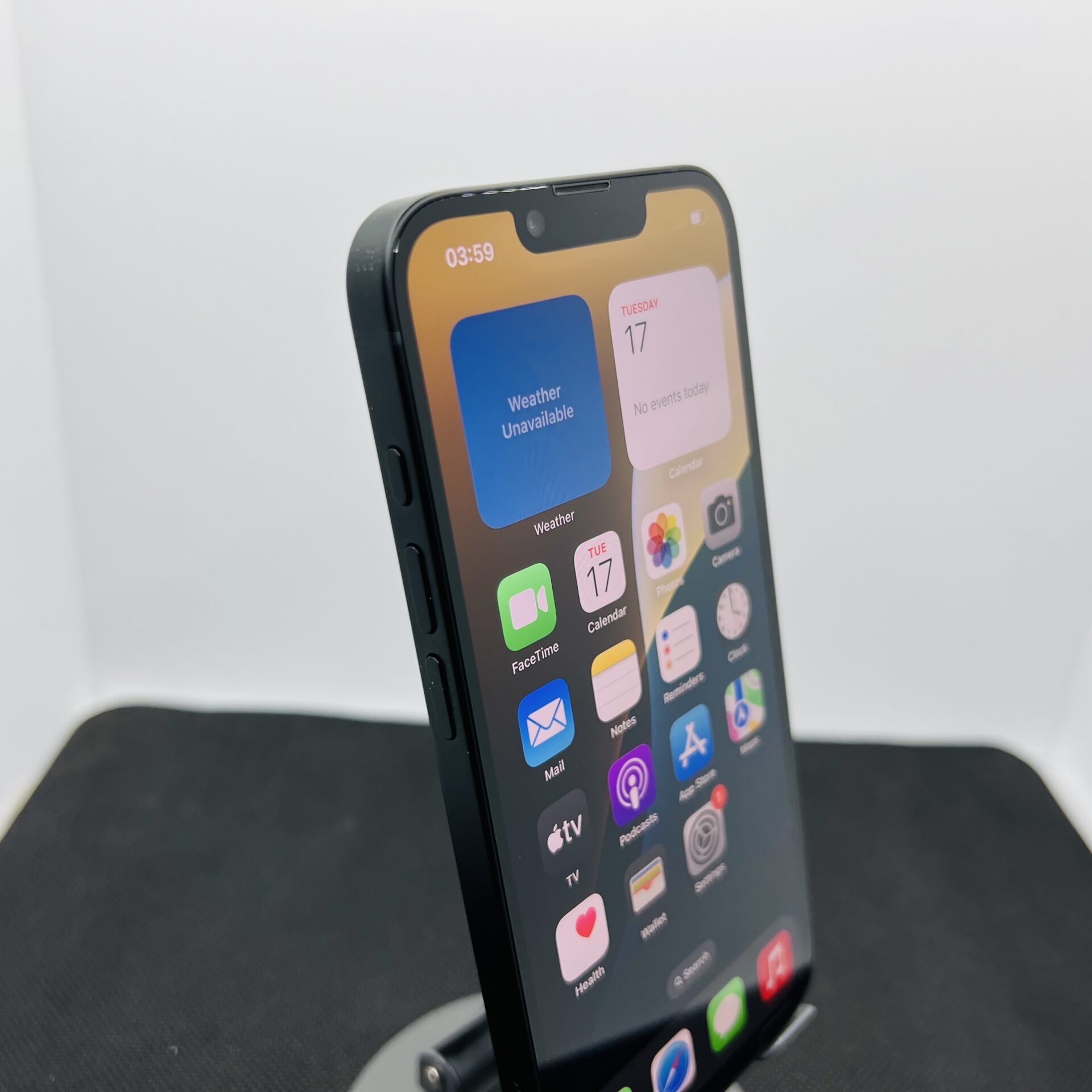 Apple iPhone 16e 128GB Black – (Grade A) - Image 6