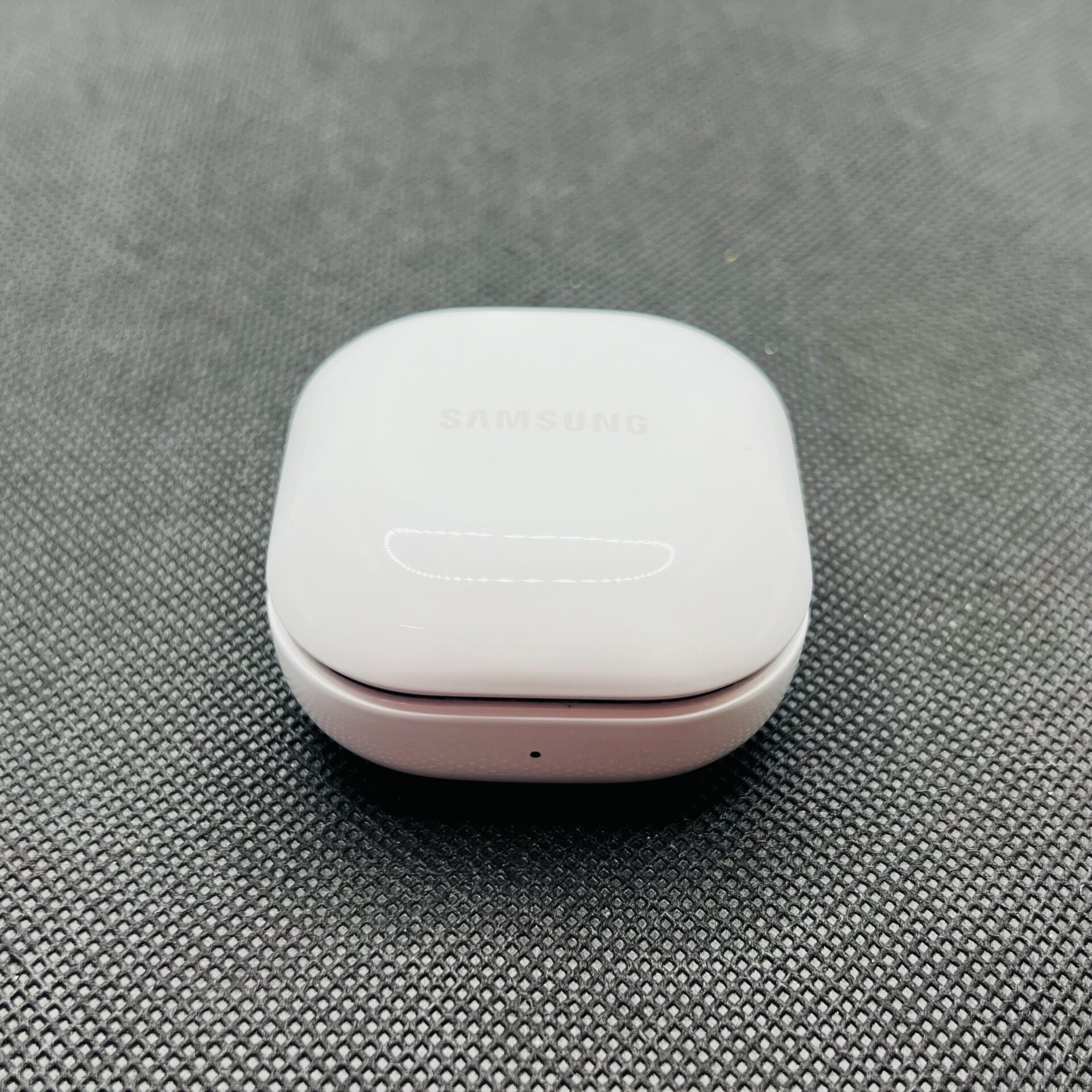 Samsung Galaxy Buds 2 White – (Grade B) - Image 2