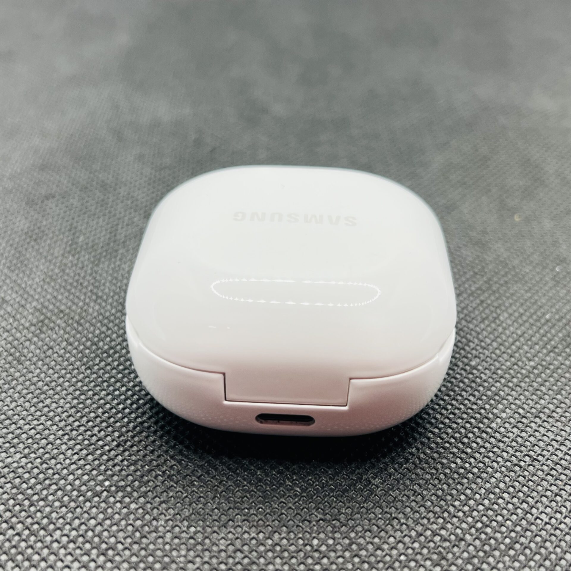 Samsung Galaxy Buds 2 White – (Grade B) - Image 6