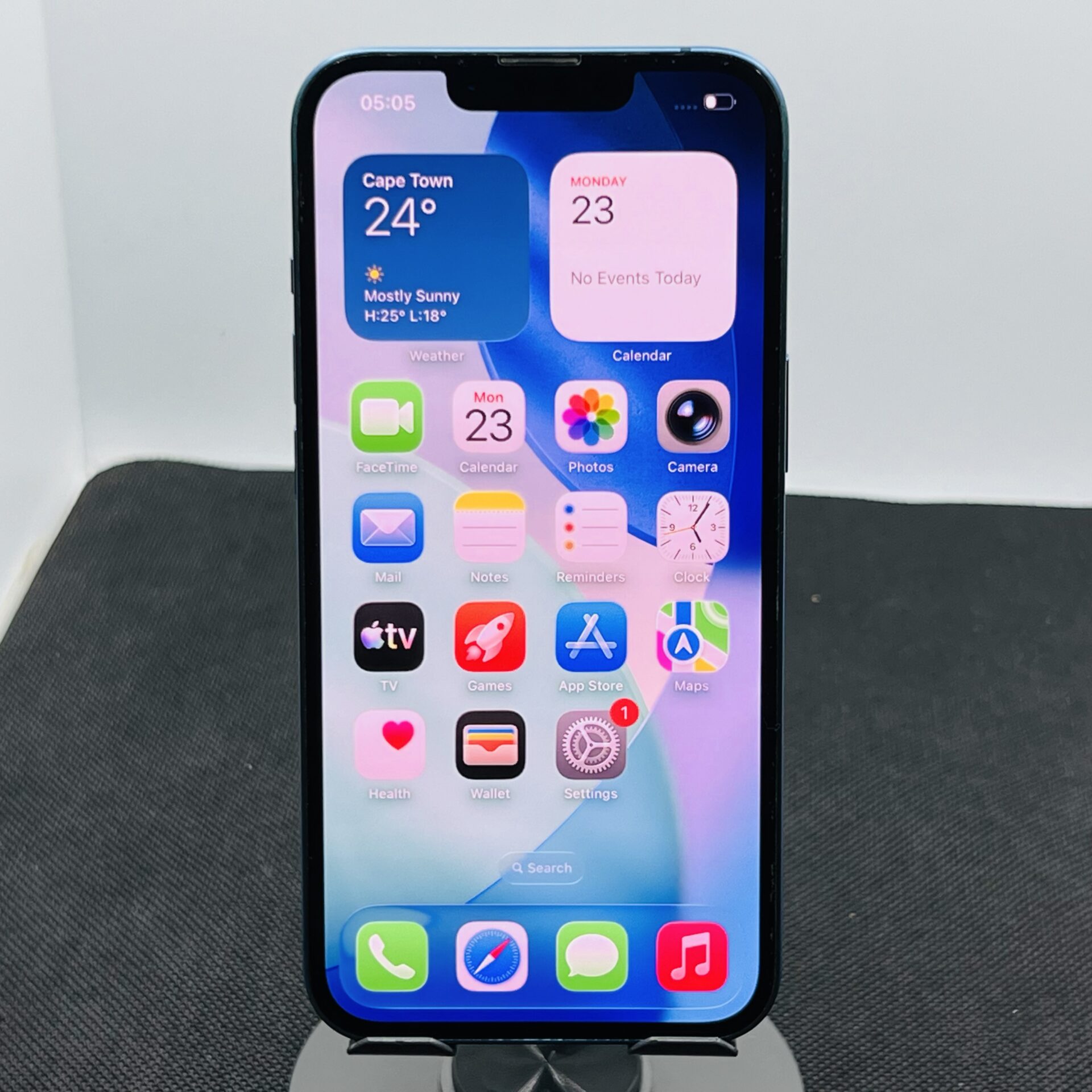 Apple iPhone 13 256GB Blue – (Grade B) - Image 2