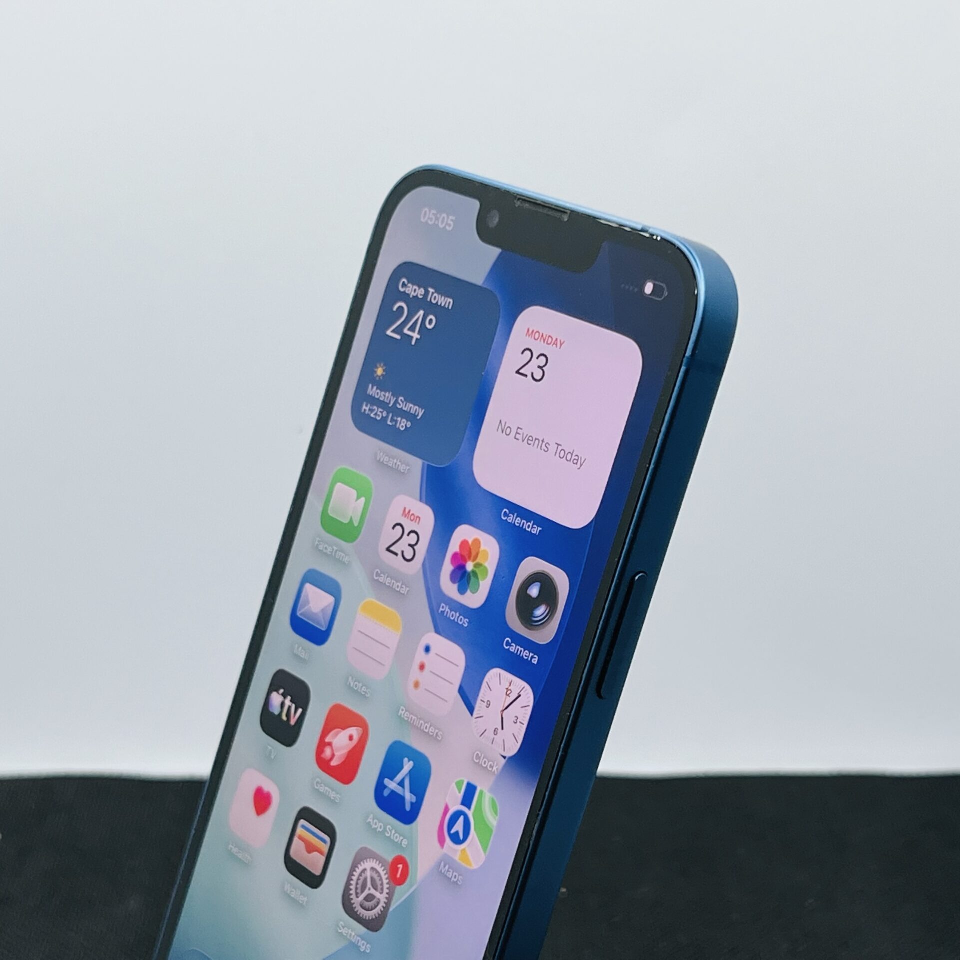 Apple iPhone 13 256GB Blue – (Grade B) - Image 6