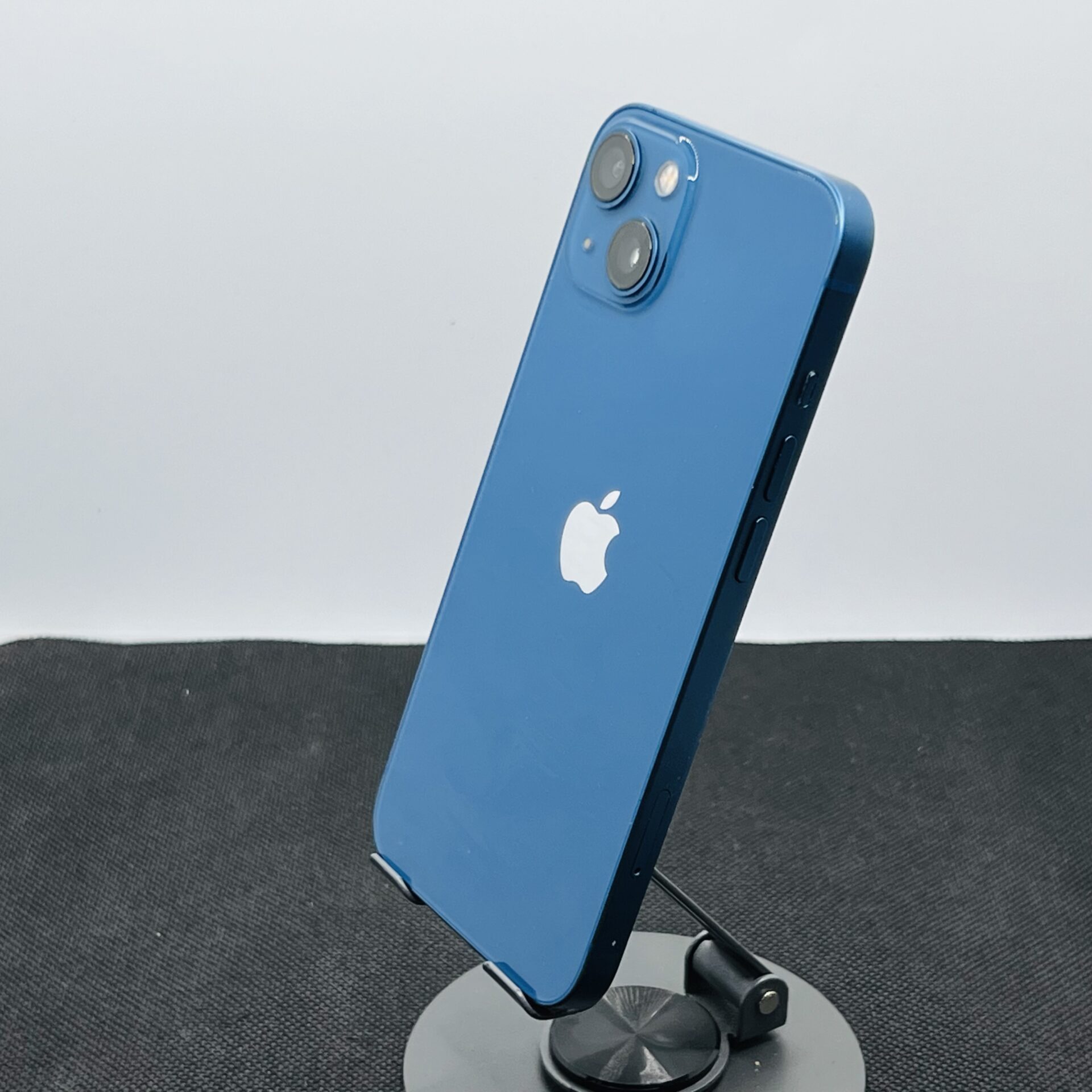 Apple iPhone 13 256GB Blue – (Grade B) - Image 8