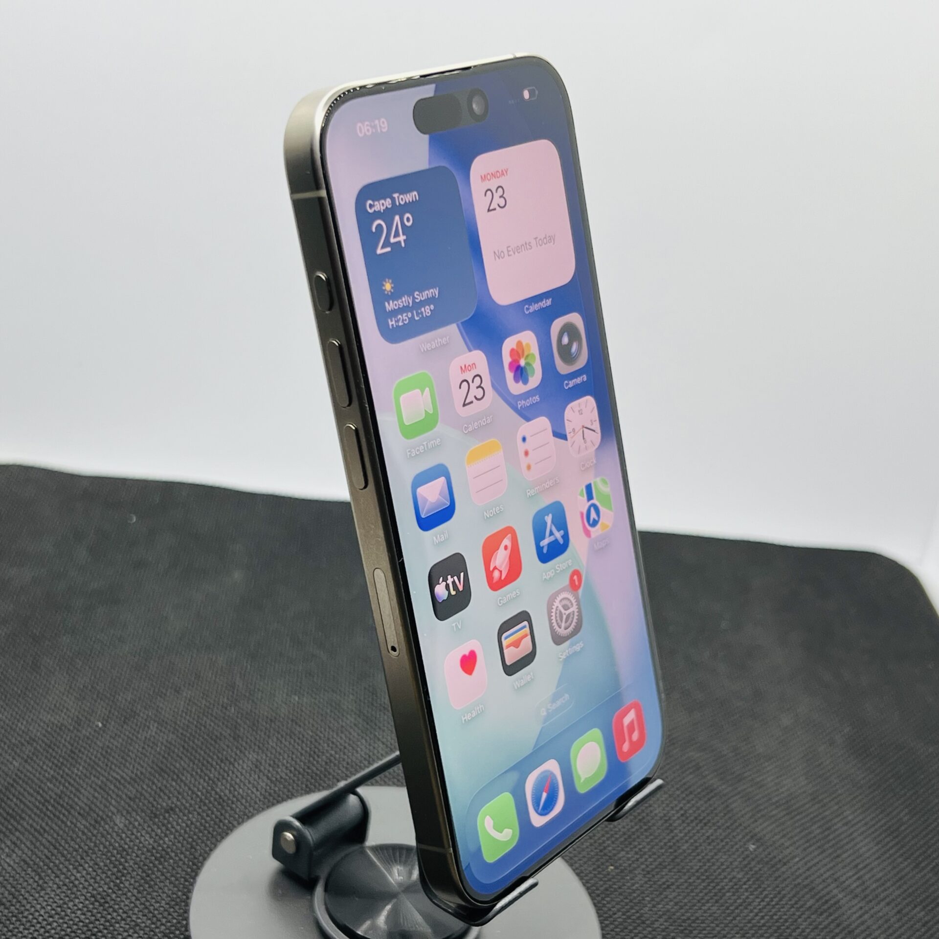 Apple iPhone 15 Pro 256GB Natural Titanium – (Grade B) - Image 2