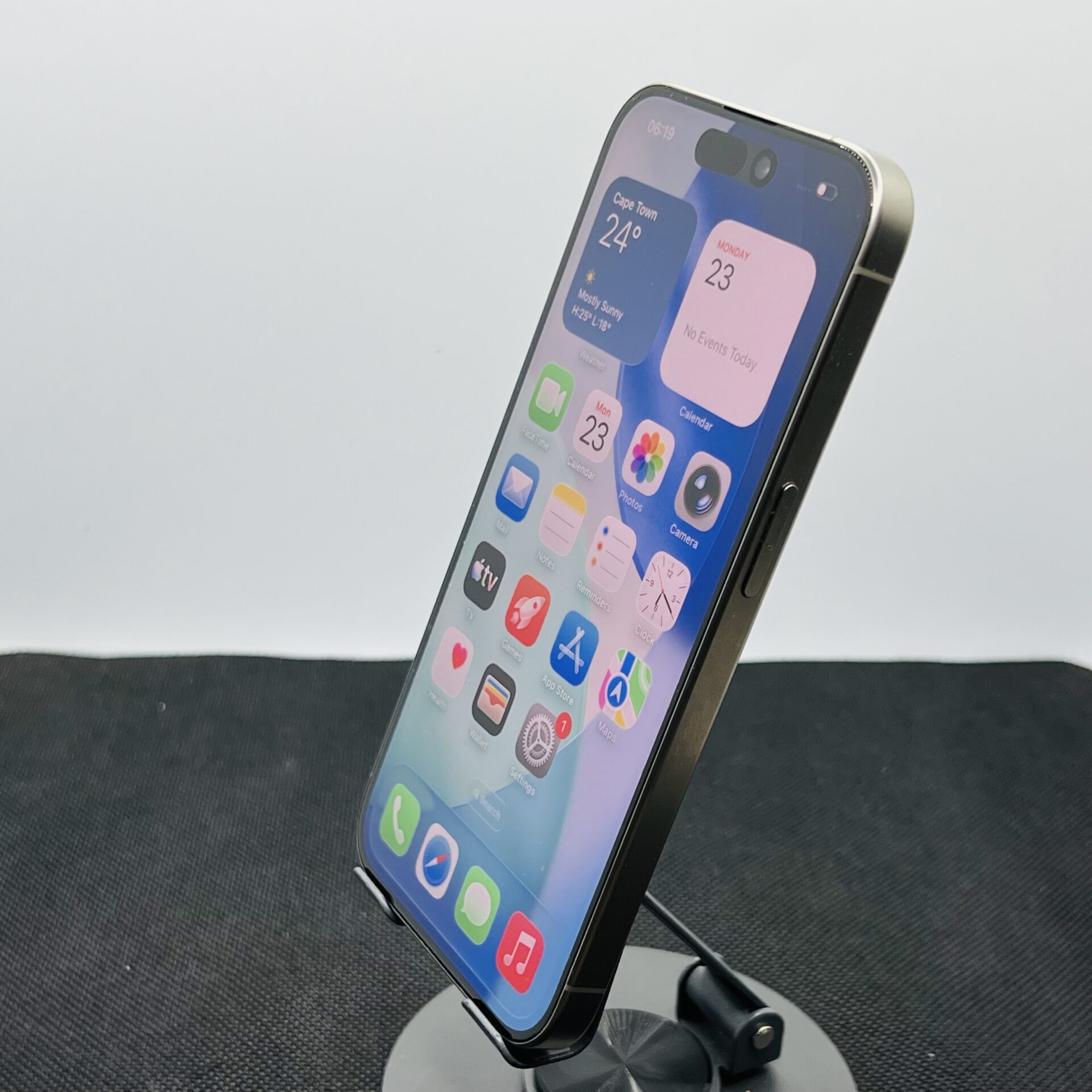 Apple iPhone 15 Pro 256GB Natural Titanium – (Grade B) - Image 4