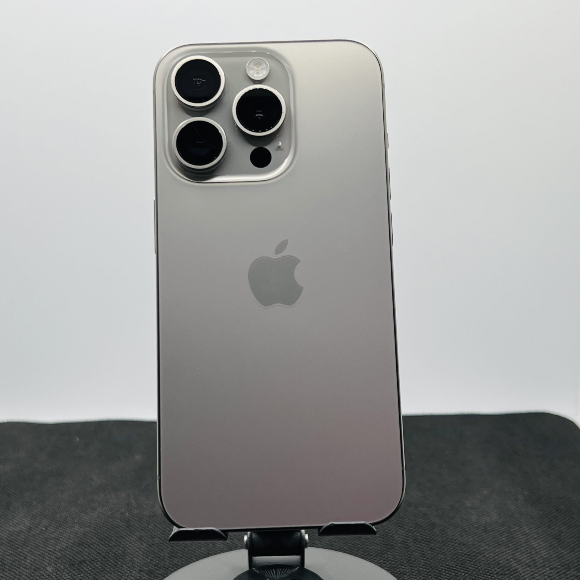 Apple iPhone 15 Pro 256GB Natural Titanium – (Grade B) - Image 8