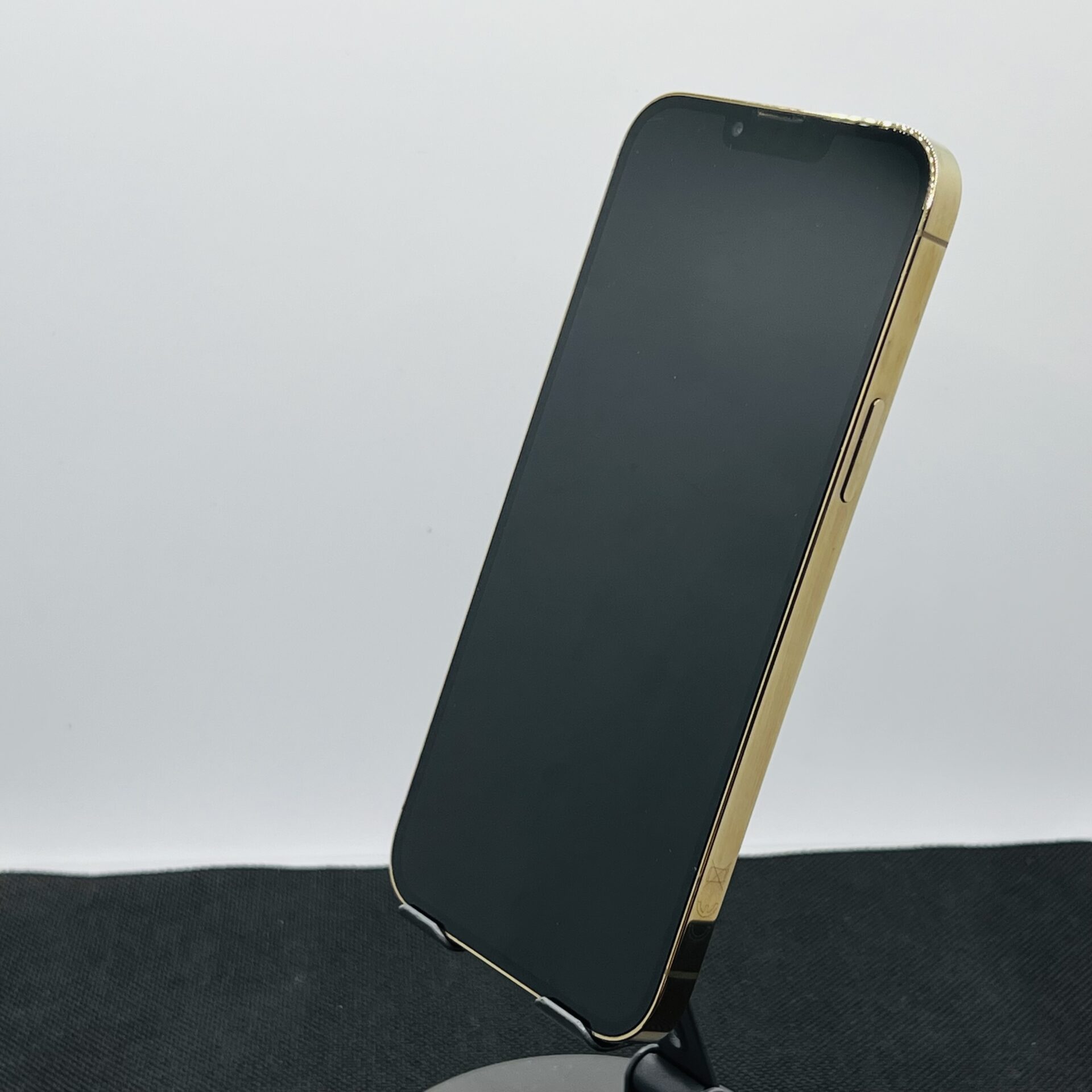 Apple iPhone 13 Pro Max 256GB Gold – (Grade B) - Image 7