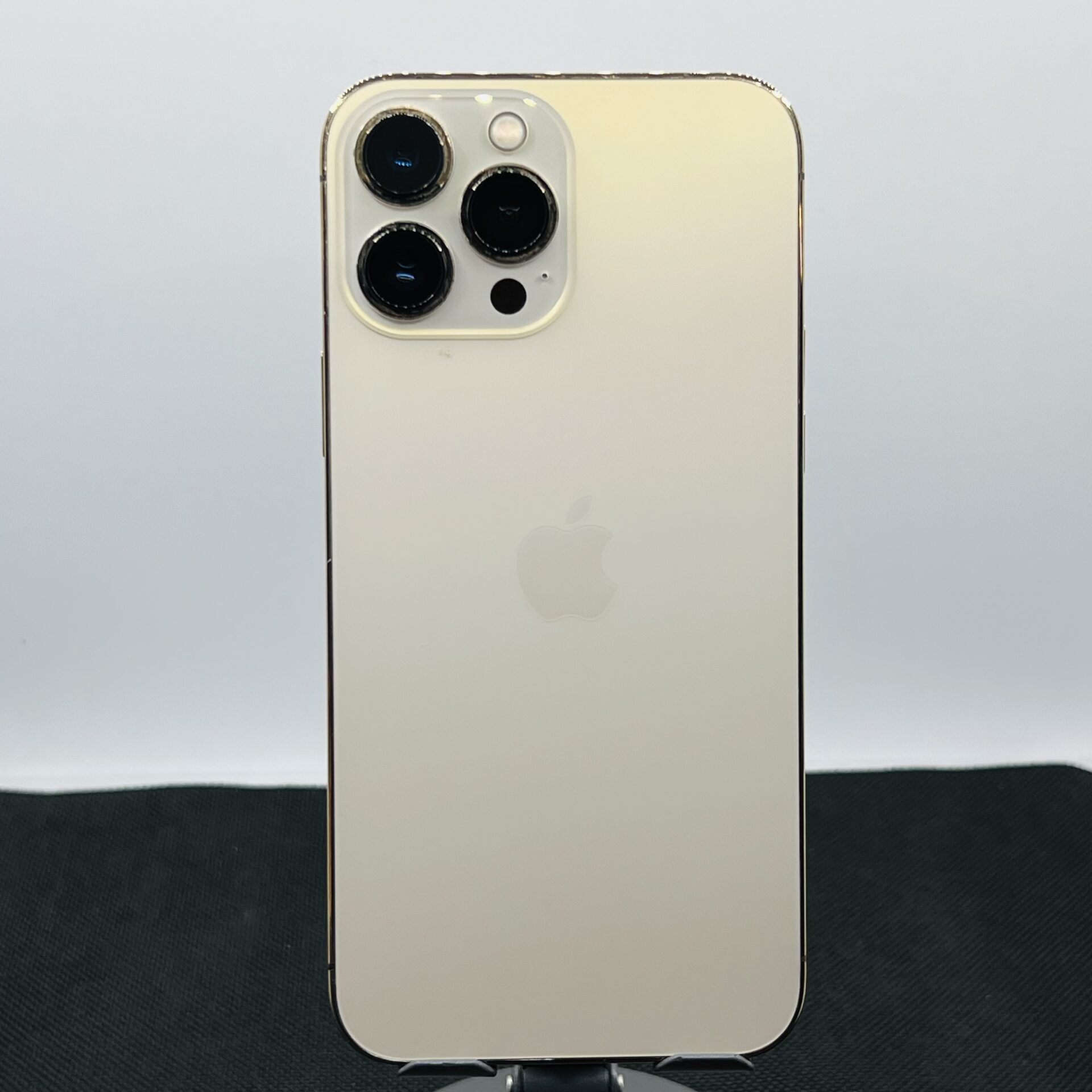 Apple iPhone 13 Pro Max 256GB Gold – (Grade B) - Image 9