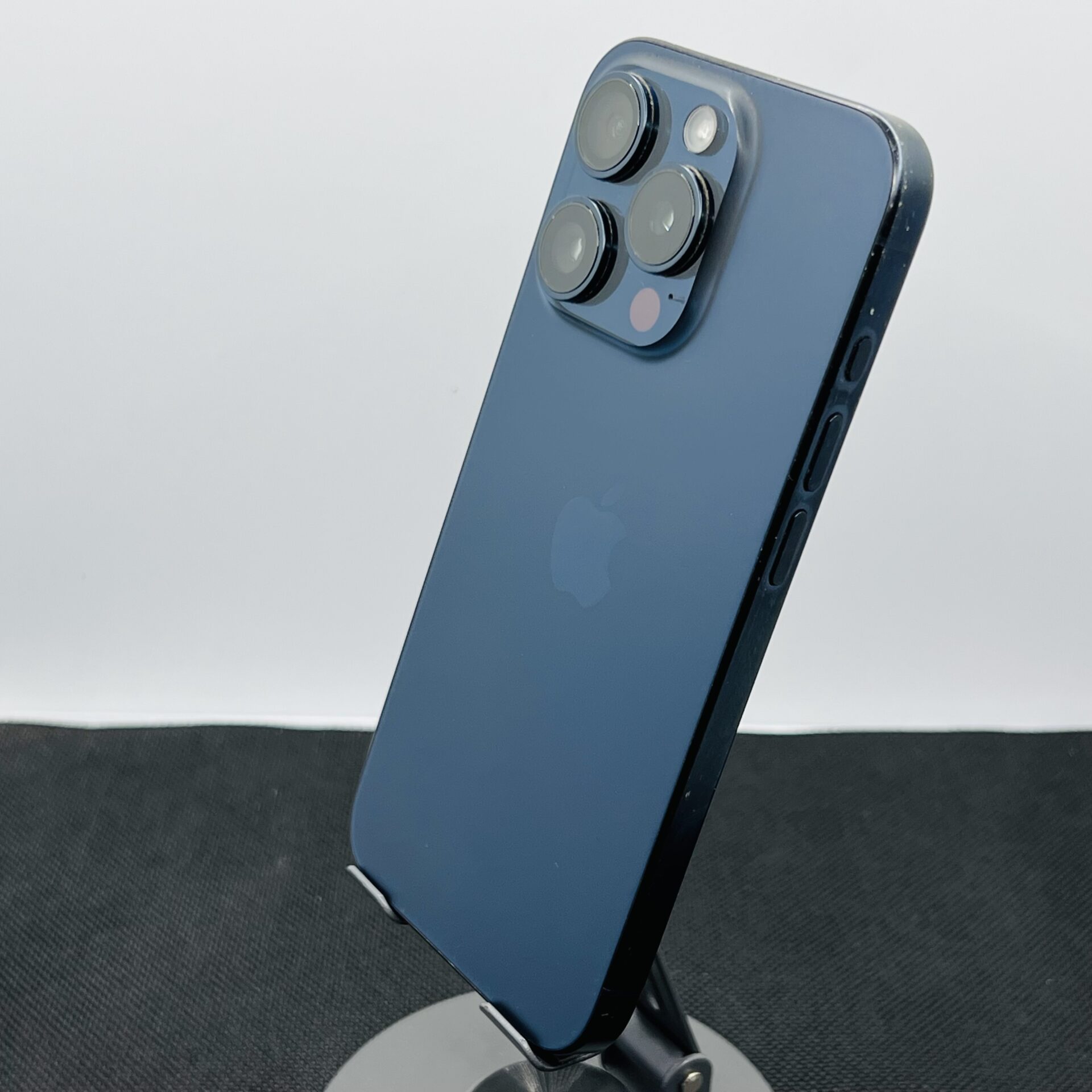 Apple iPhone 15 Pro 256GB Blue Titanium (Grade B) - eSIM Only - Image 8