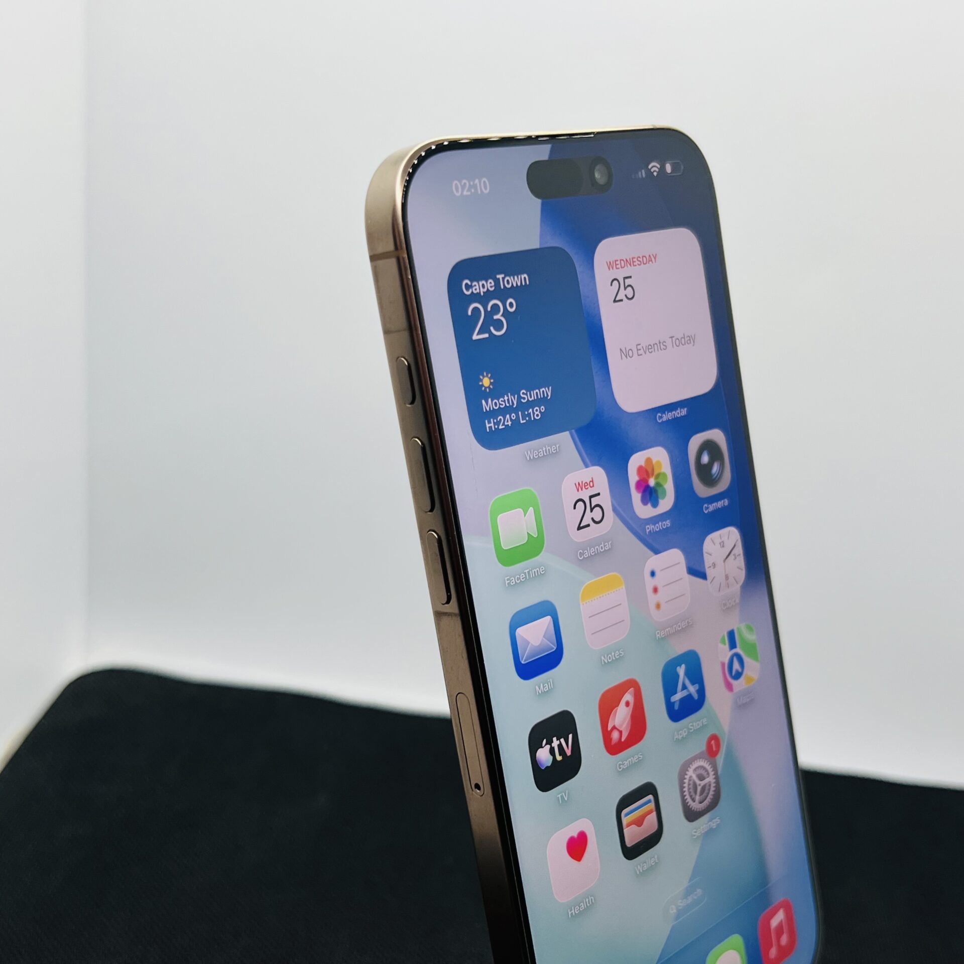 Apple iPhone 16 Pro Max 256GB Desert Titanium – (Grade B) - Image 4