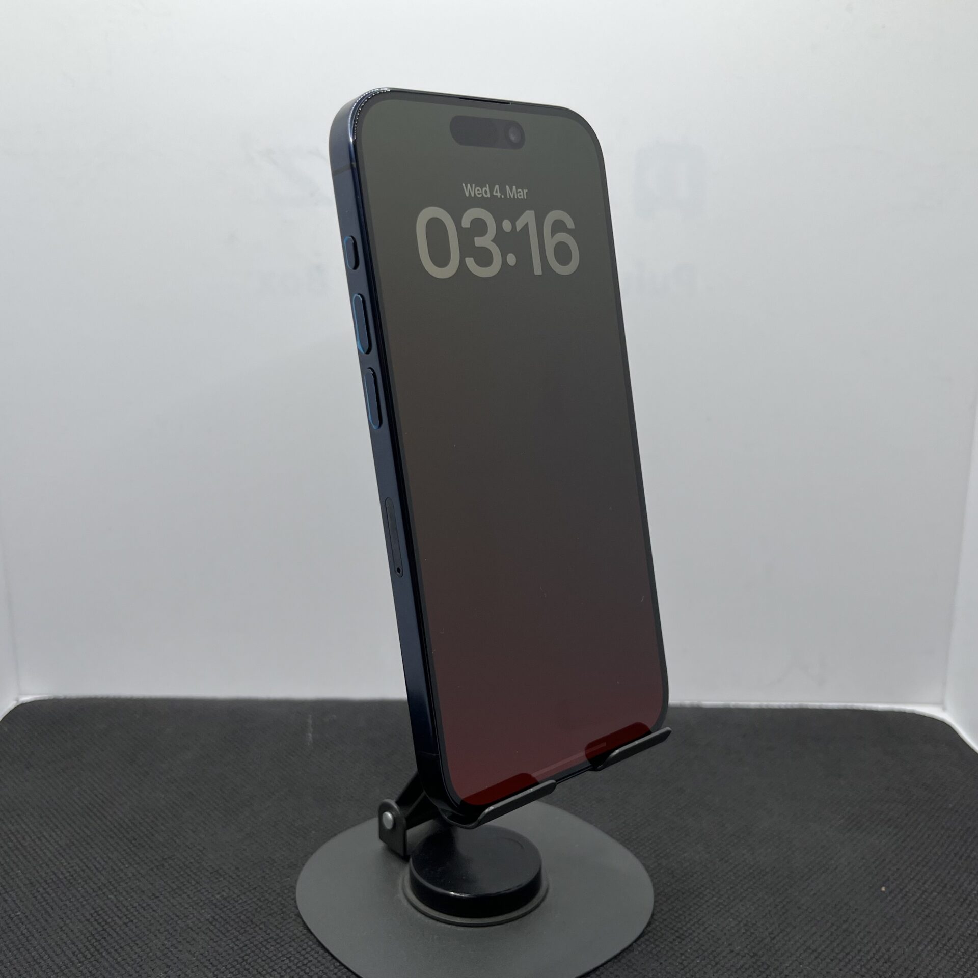 Apple iPhone 15 Pro 128GB Blue Titanium - (Grade B) - Image 2