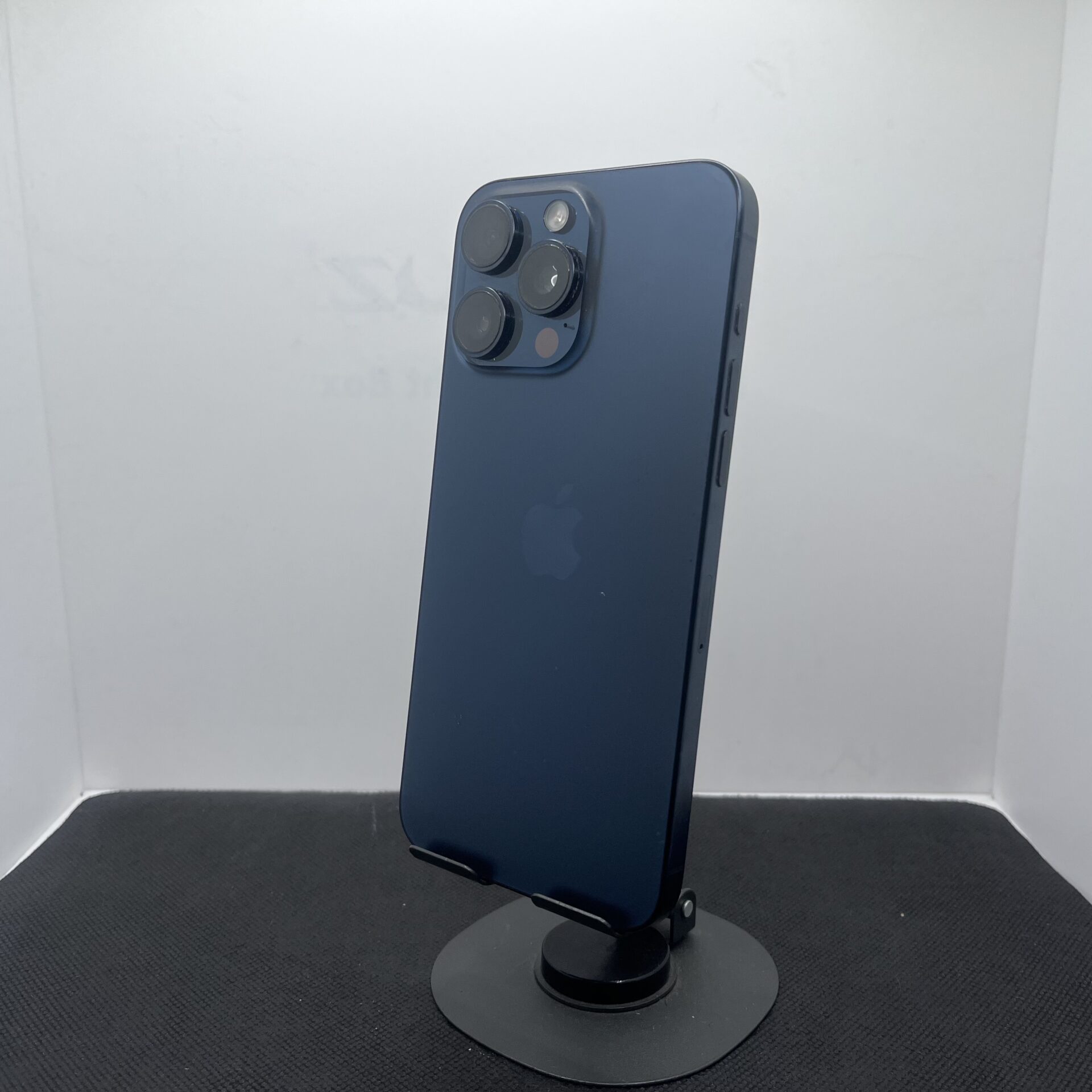 Apple iPhone 15 Pro Max 512GB Blue Titanium - (Grade B) - Image 9