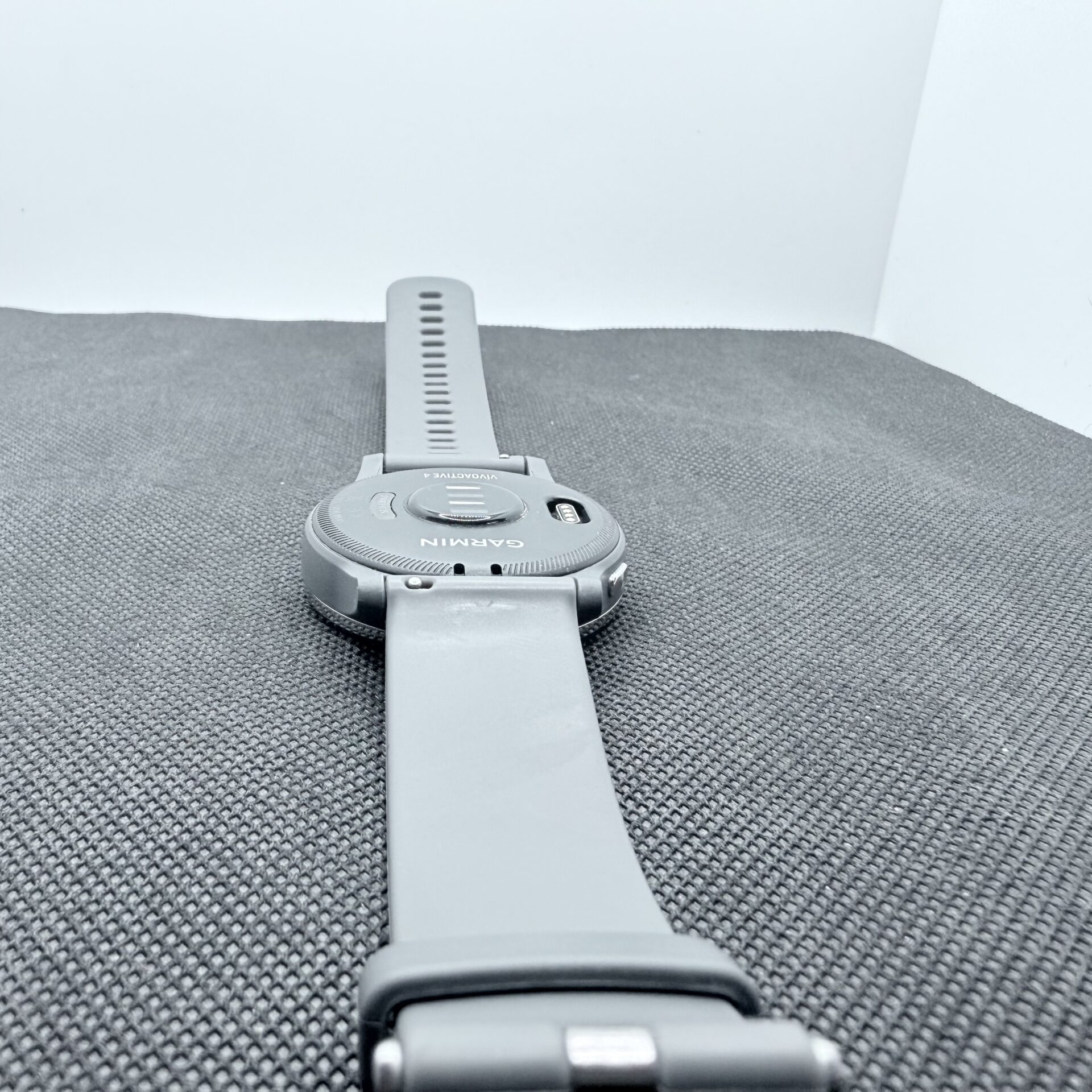 Garmin Vivoactive 4 Black – (Grade B) - Image 8