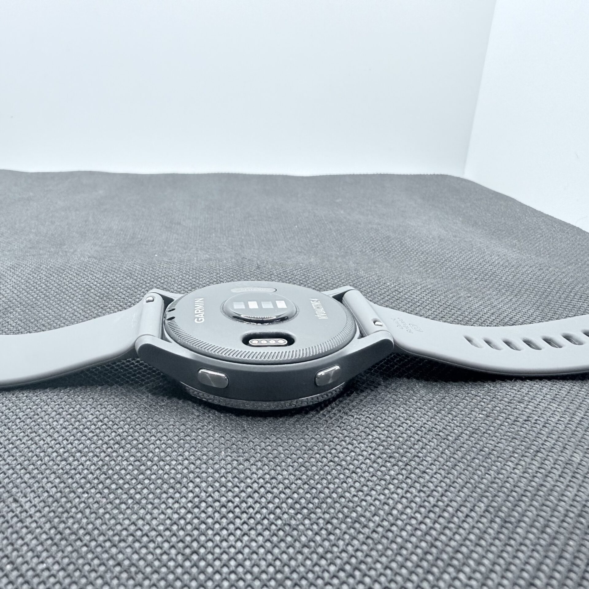 Garmin Vivoactive 4 Black – (Grade B) - Image 9