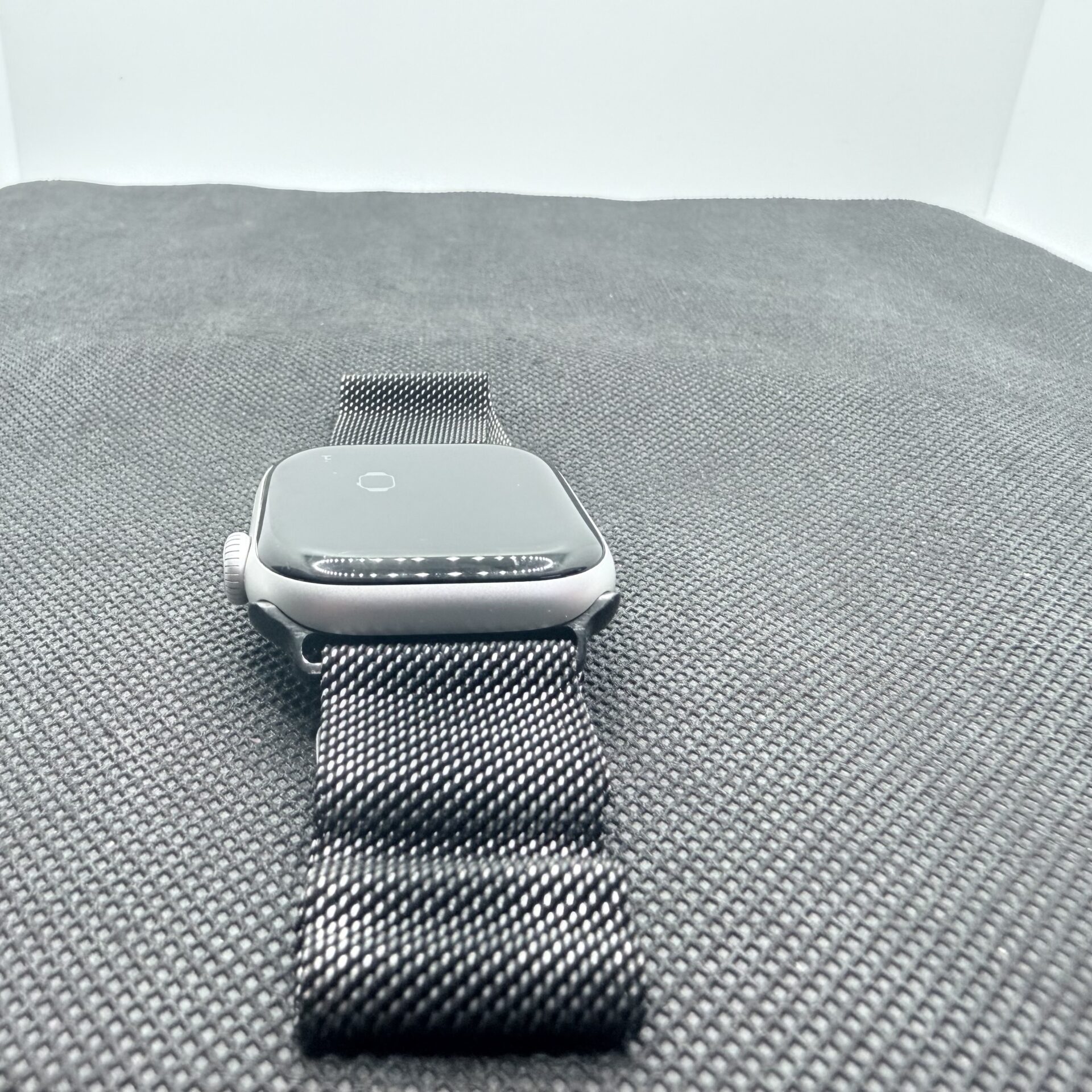 Apple Watch Series 10 42mm GPS Only Silver (Grade B) - With Black Straps - Image 4