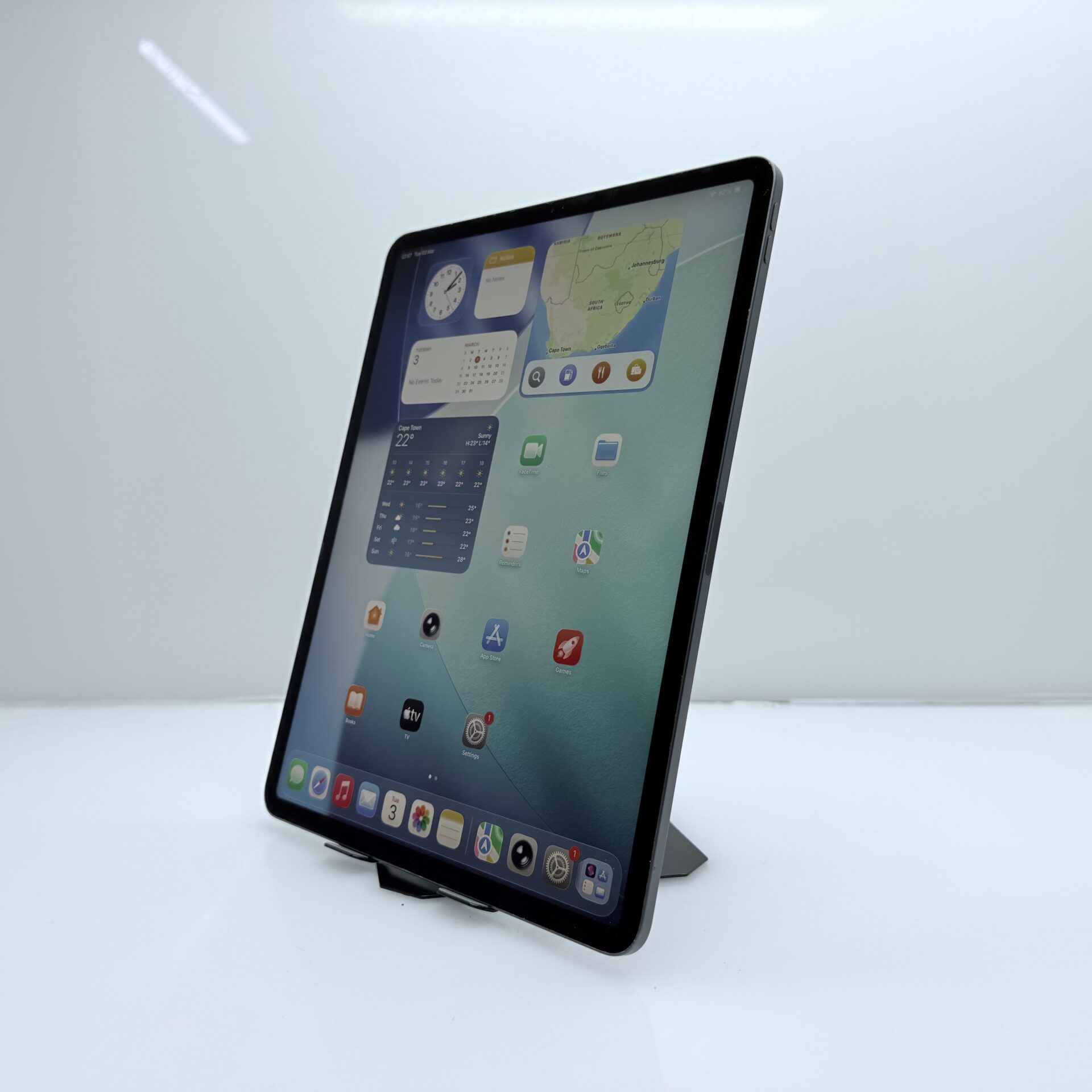 Apple iPad Pro 12.9 3rd Gen (Wifi Only) 64GB Space Grey – No Face ID - Image 4