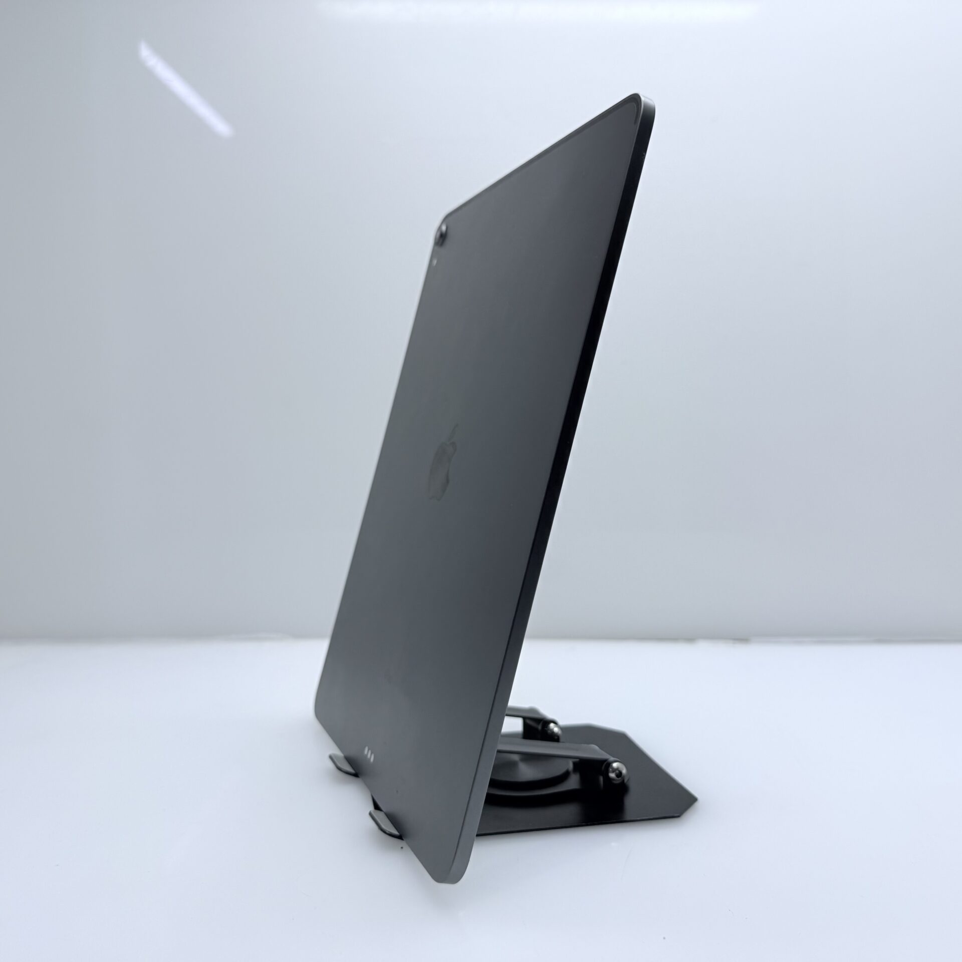 Apple iPad Pro 12.9 3rd Gen (Wifi Only) 64GB Space Grey – No Face ID - Image 5