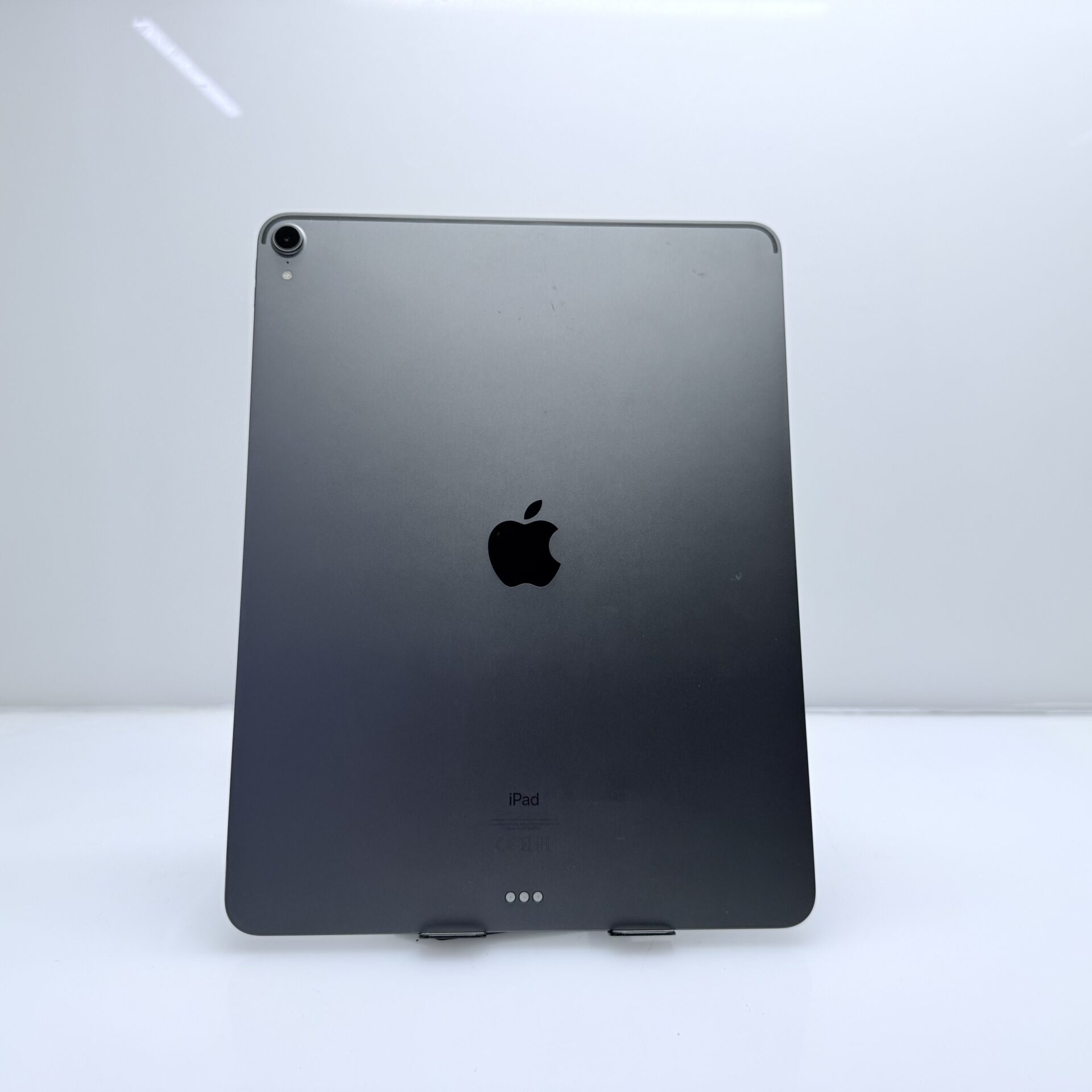 Apple iPad Pro 12.9 3rd Gen (Wifi Only) 64GB Space Grey – No Face ID - Image 6