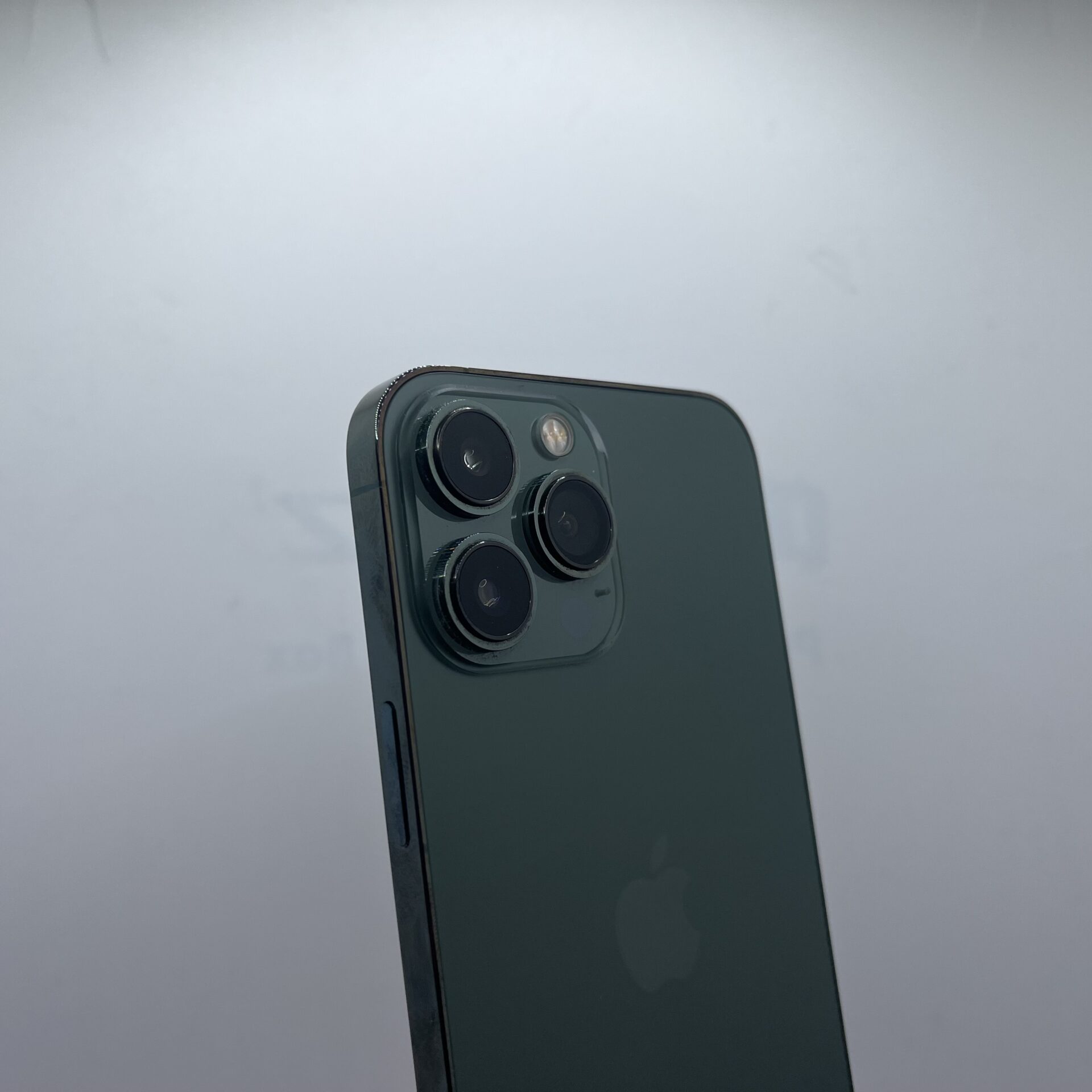 Apple iPhone 13 Pro Max 256GB Alpine Green - (Grade B) - Image 11