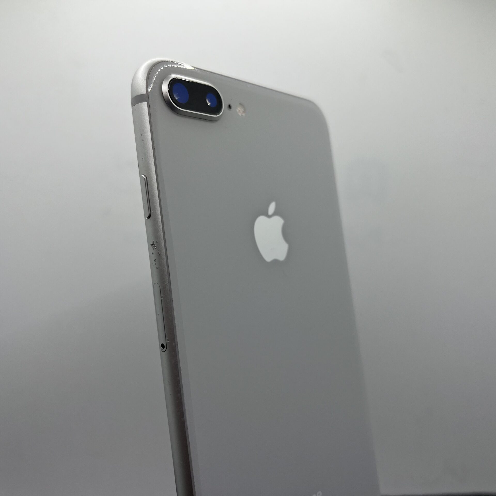 Apple iPhone 8 Plus 256GB Silver - (Grade B) - Image 11