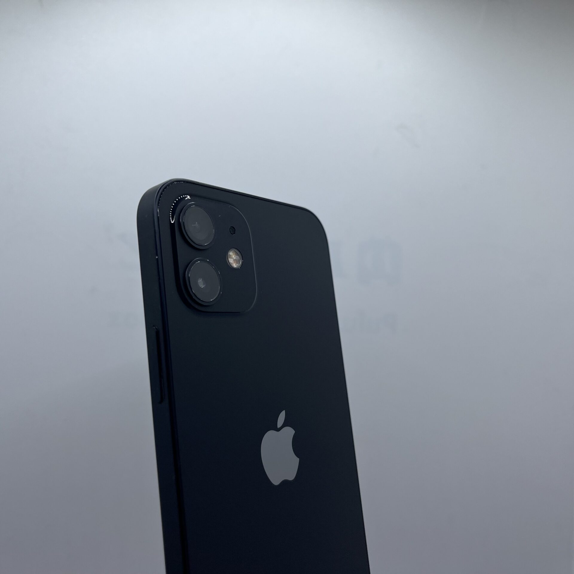 Apple iPhone 12 64GB Black - (Grade B) - Image 10