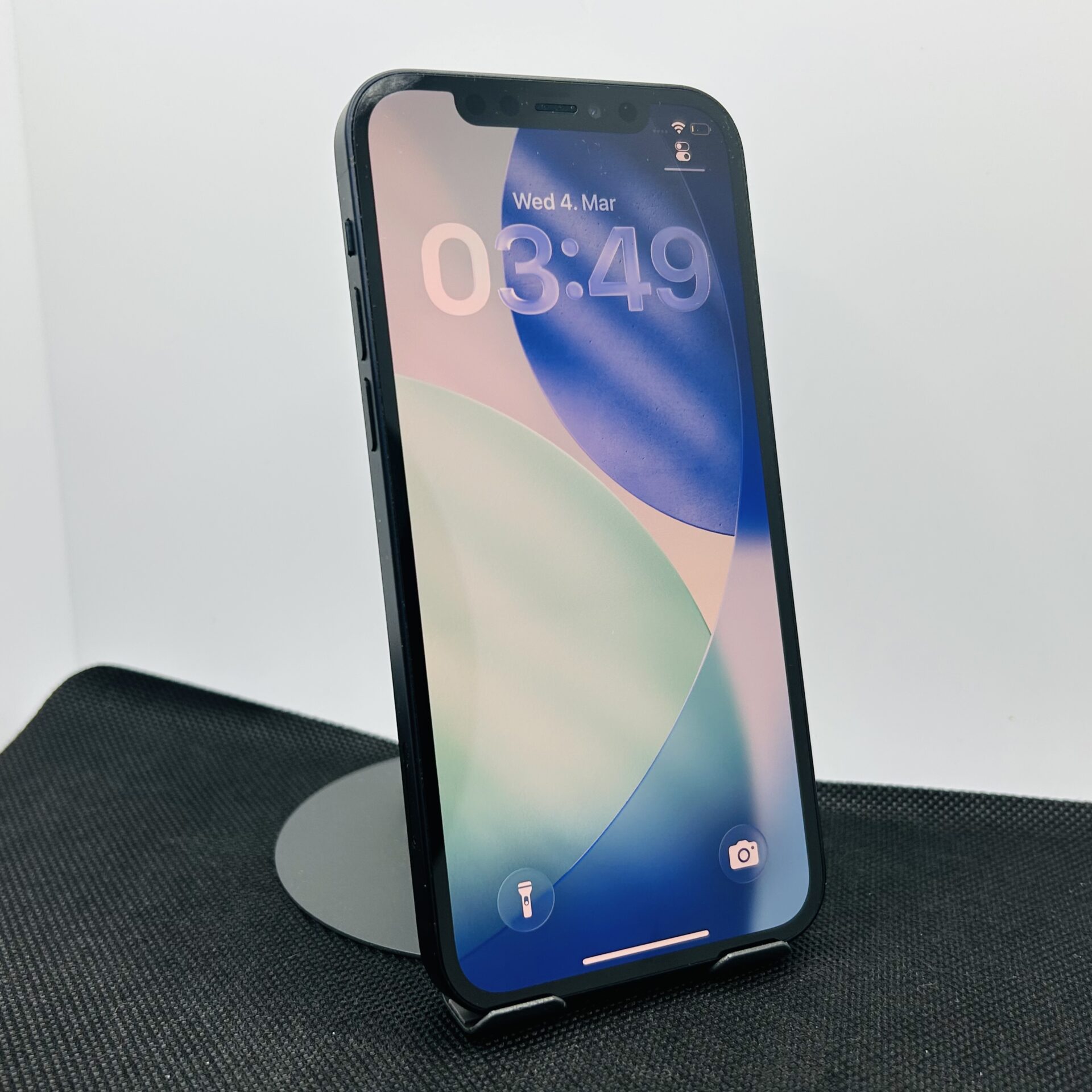 Apple iPhone 12 256GB Midnight Blue (Grade B) - Image 5