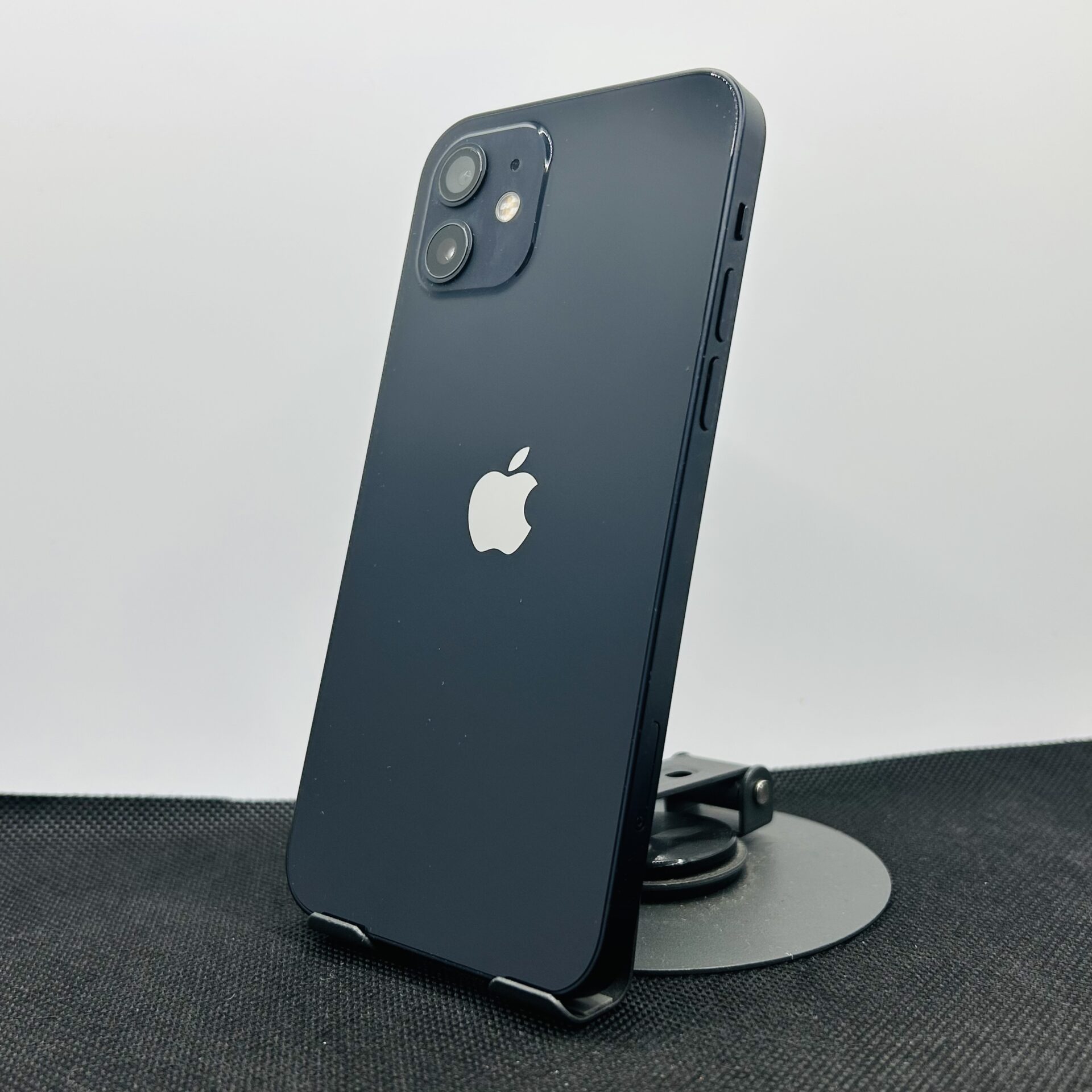 Apple iPhone 12 256GB Midnight Blue (Grade B) - Image 9